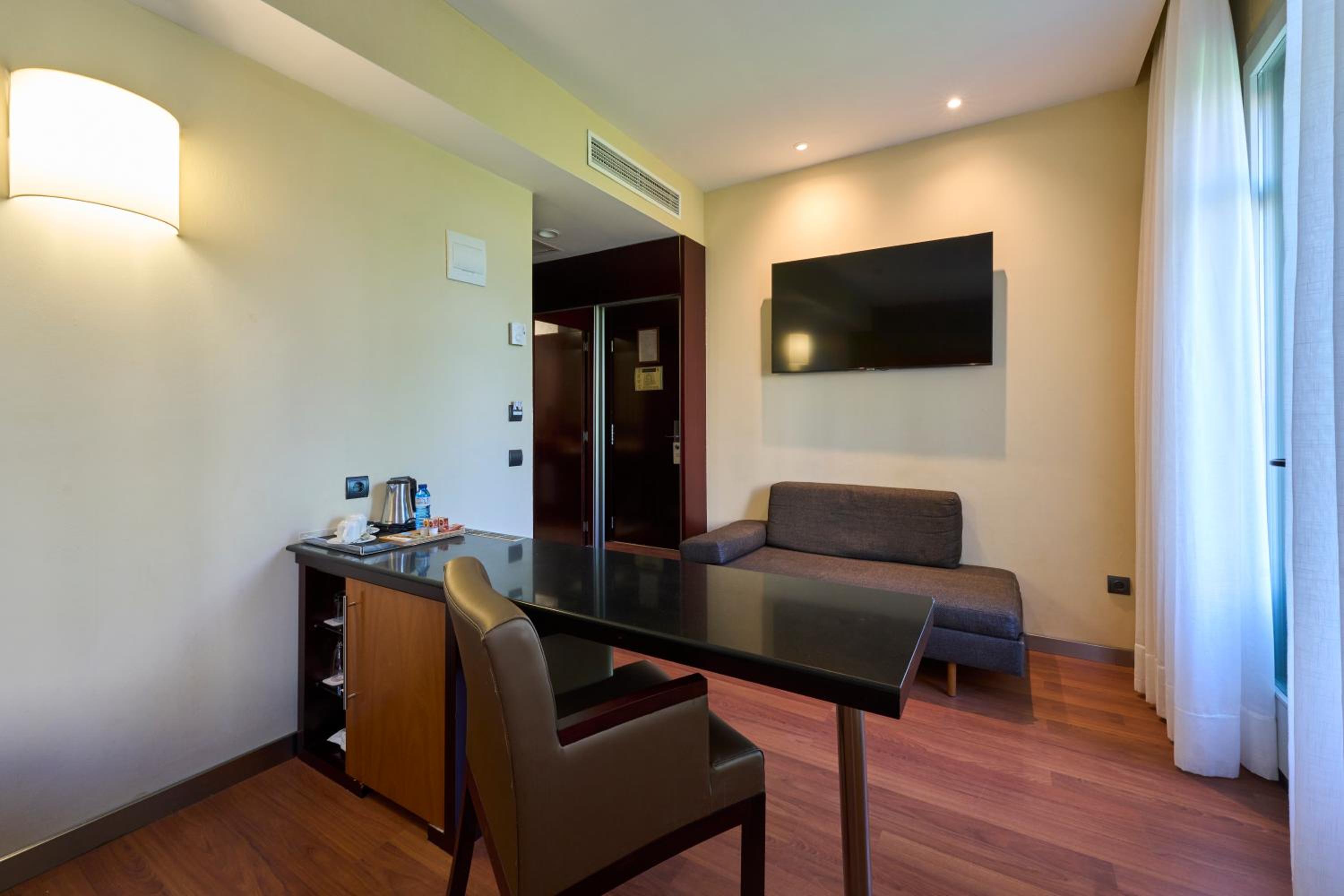 Double or Twin Room - Photo 2
