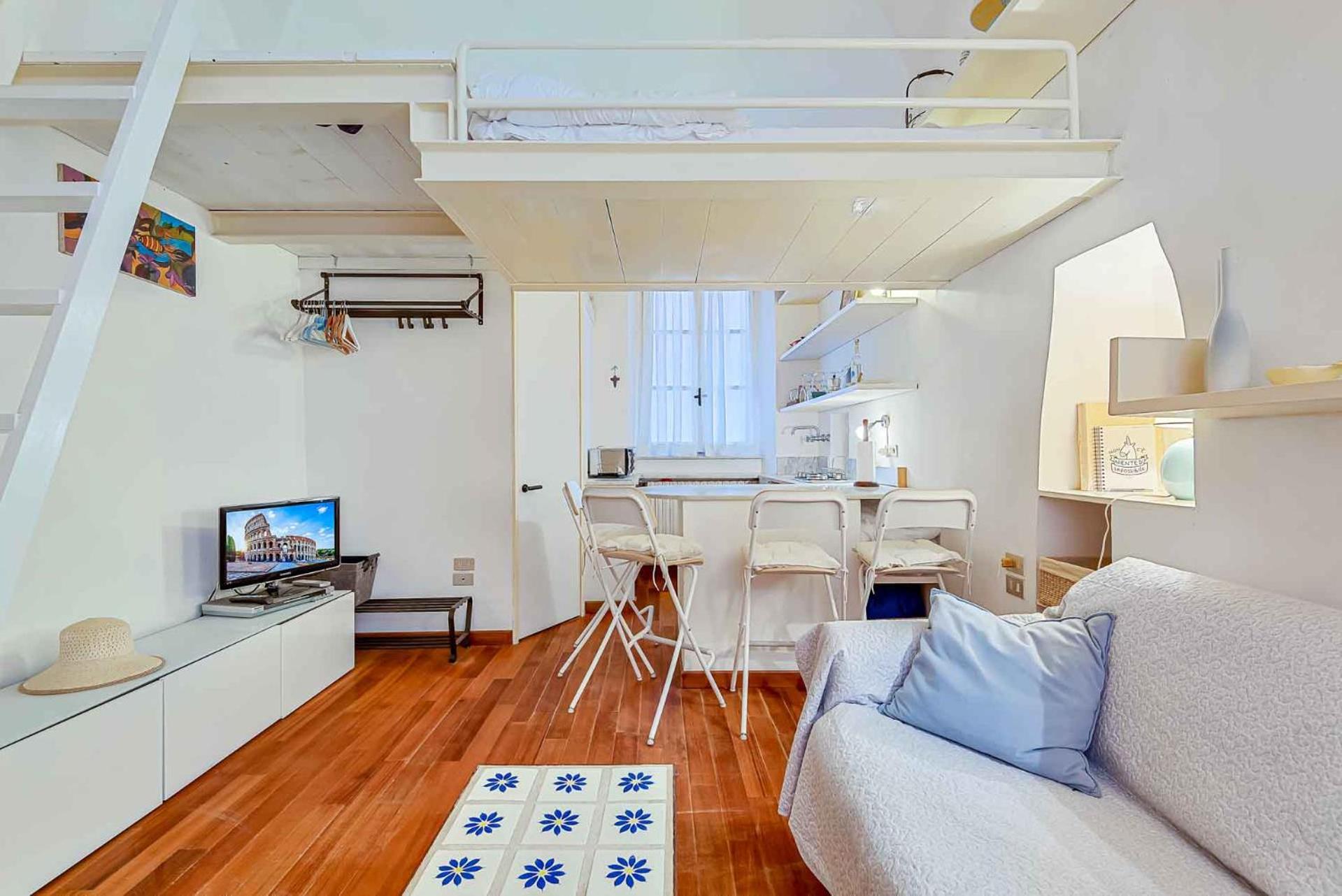 One-Bedroom Apartment photo 1