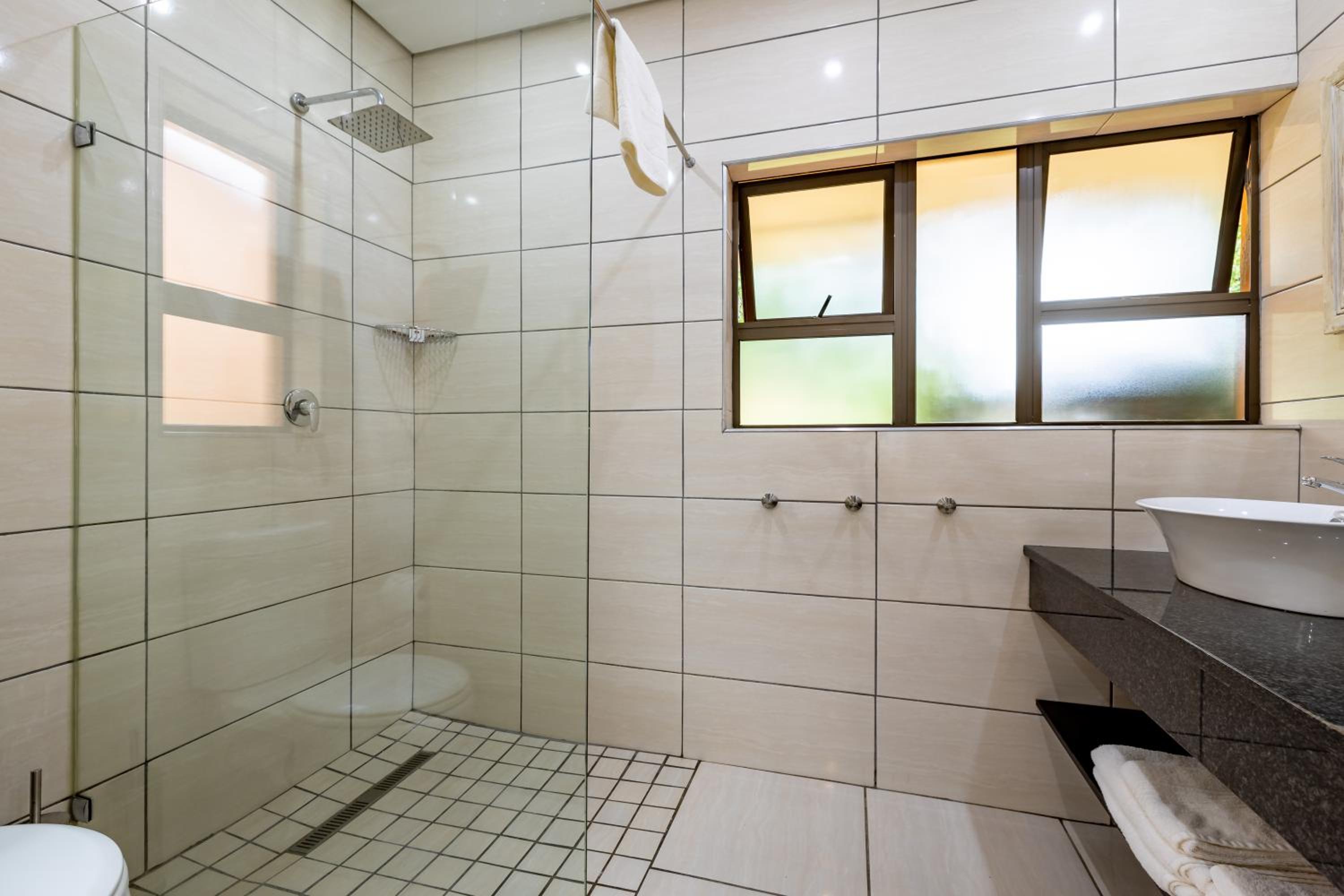 Suite with Garden View - Photo 5