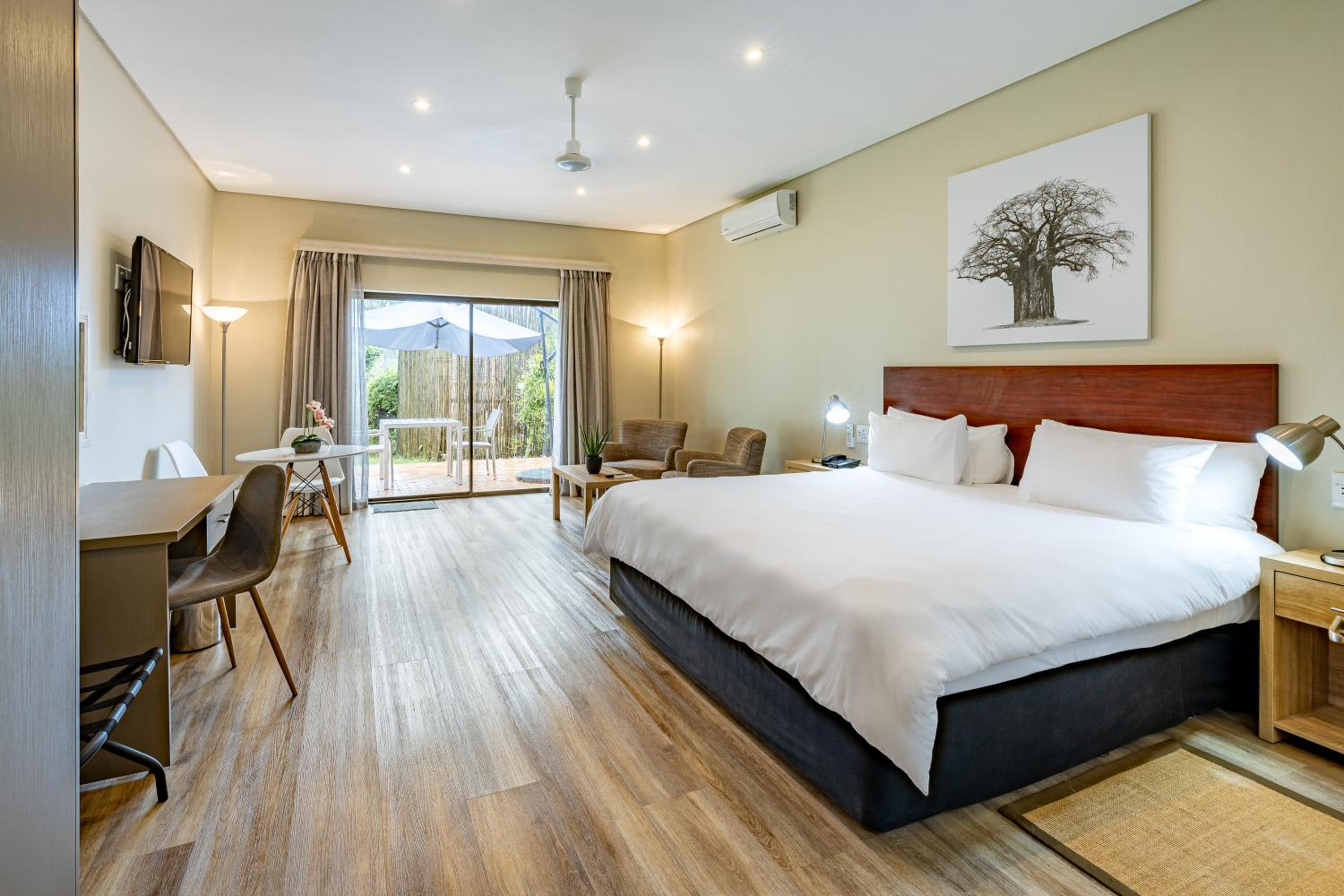 Suite with Garden View - Photo 1