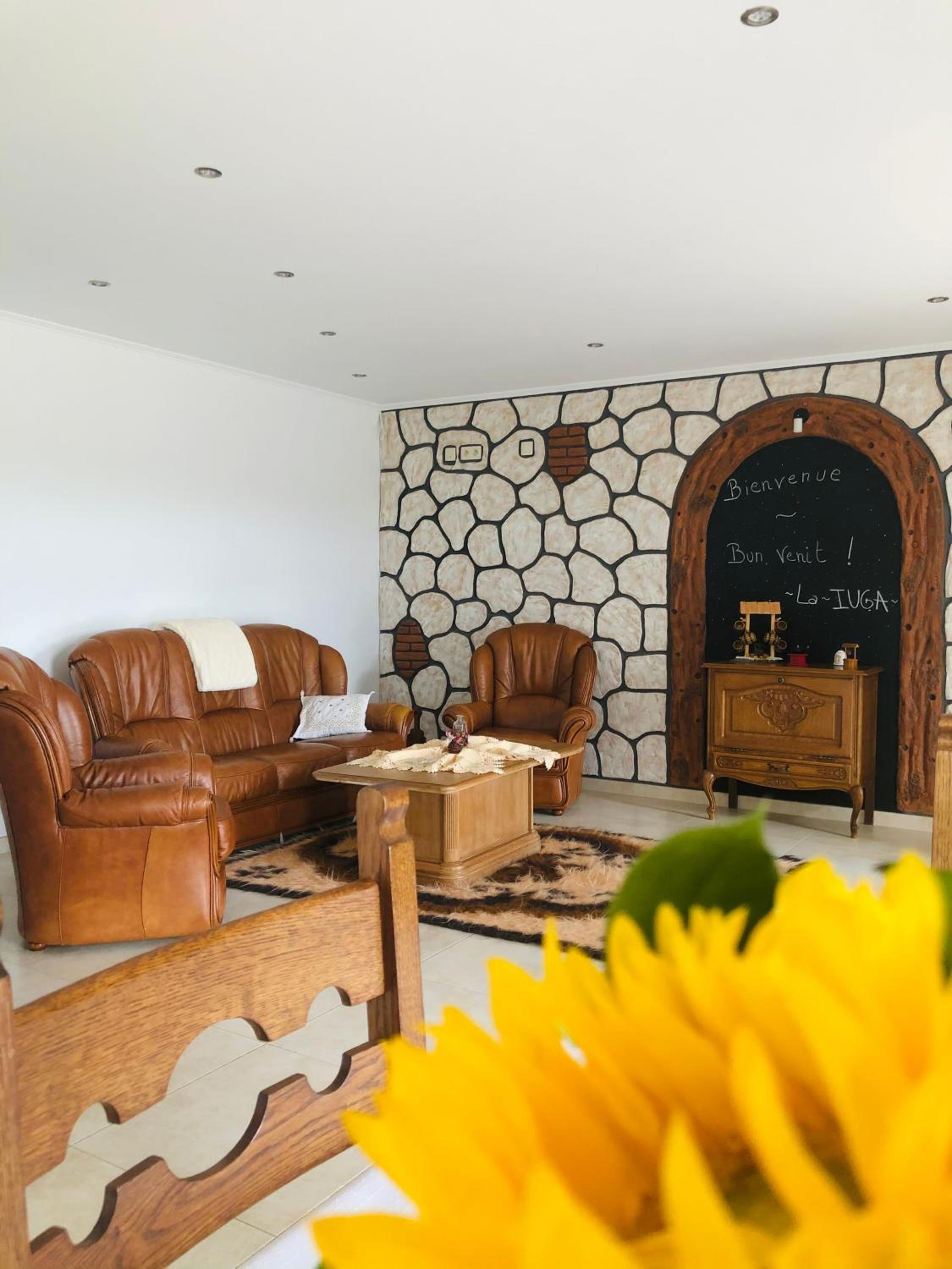 Three-Bedroom Apartment - Photo 27