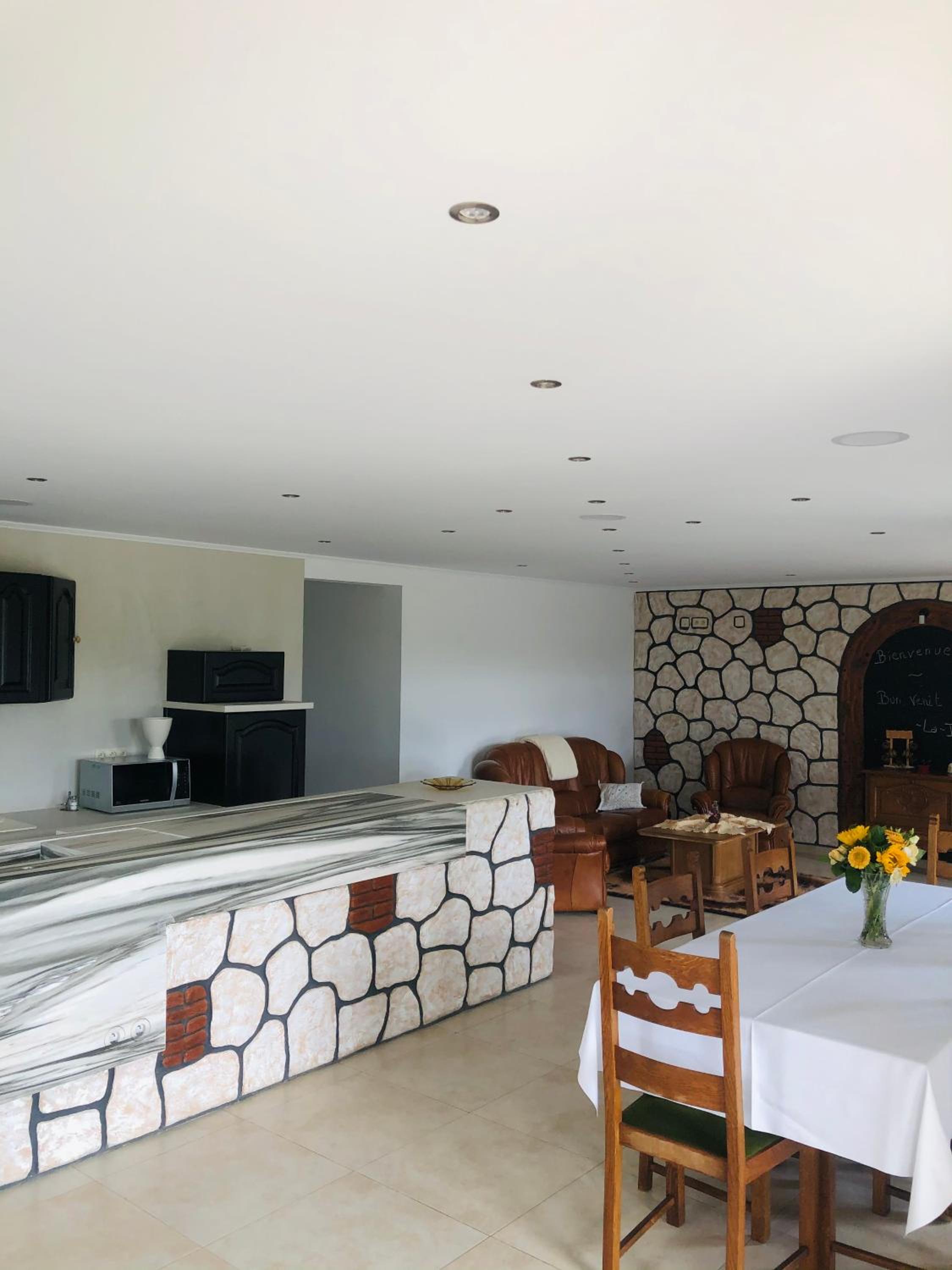 Three-Bedroom Apartment - Photo 29