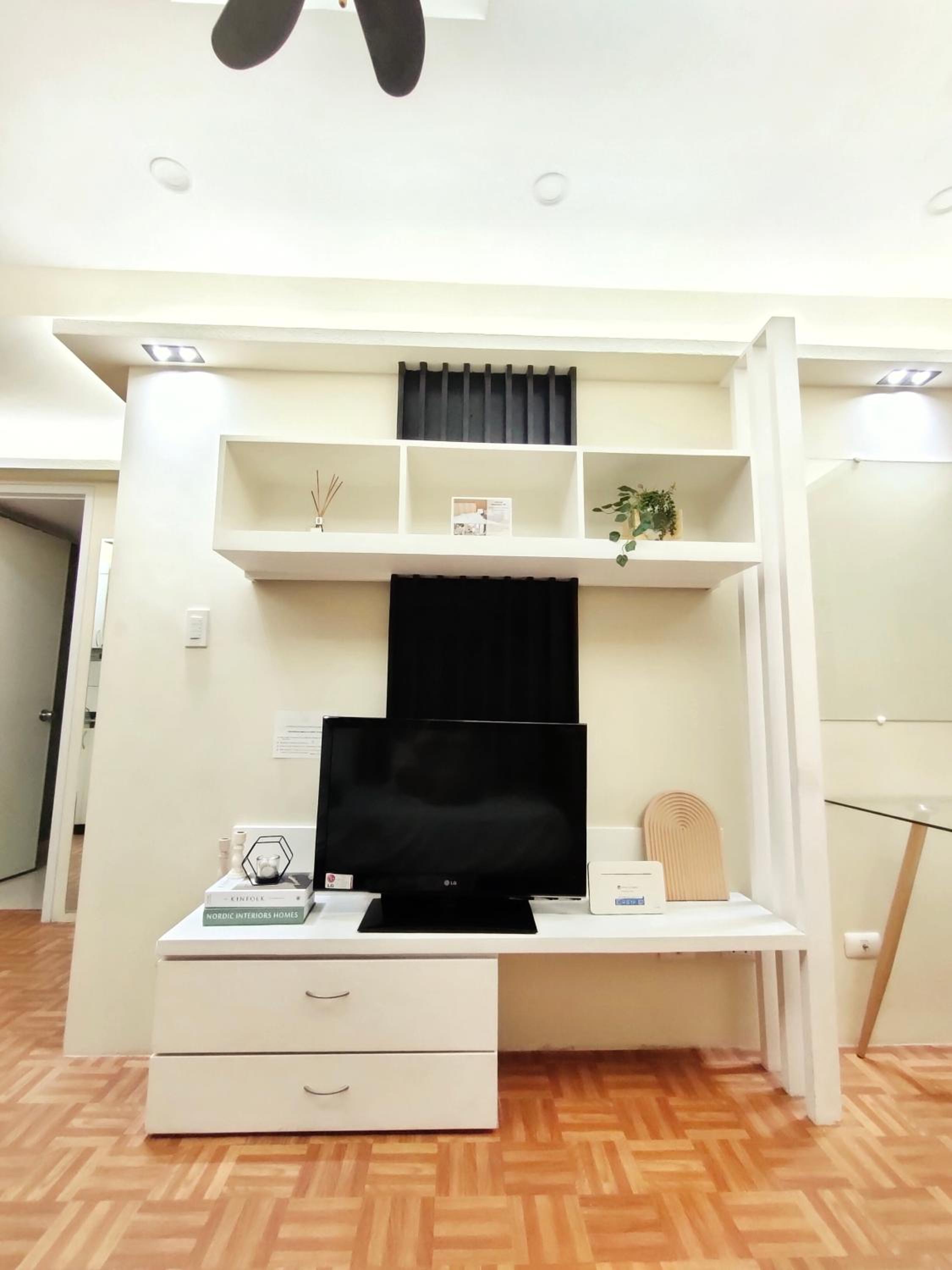 One-Bedroom Apartment - Photo 44