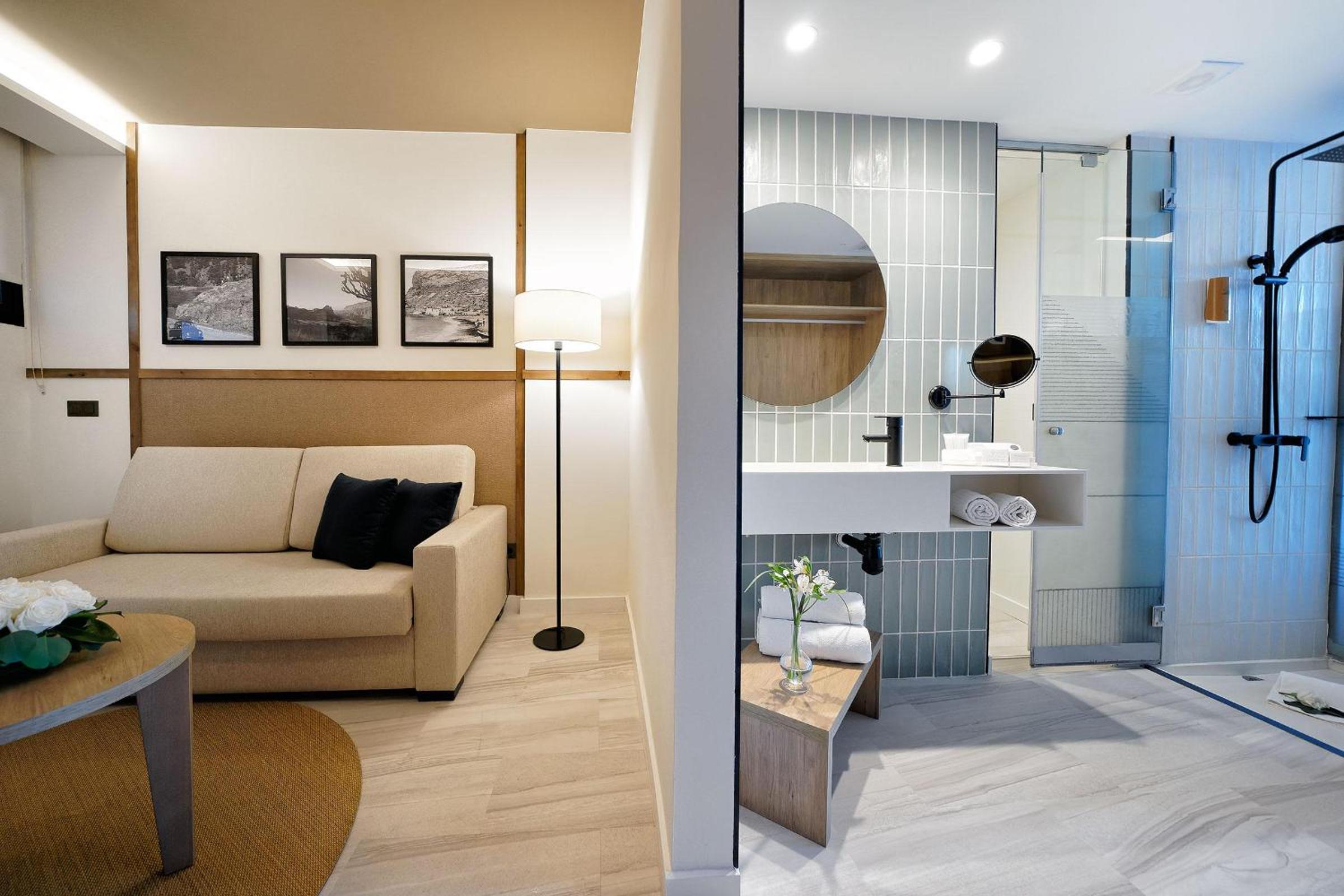 Junior Suite with Sea View (2 Adults) photo 3