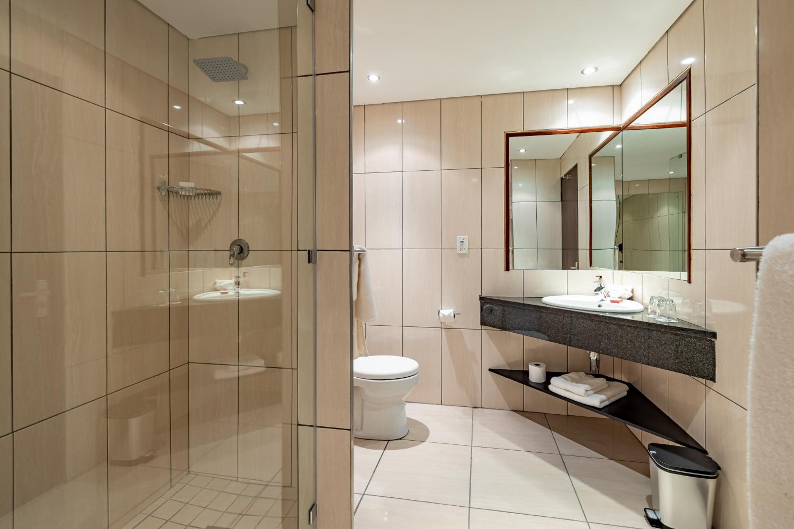 Deluxe Room - Photo 2