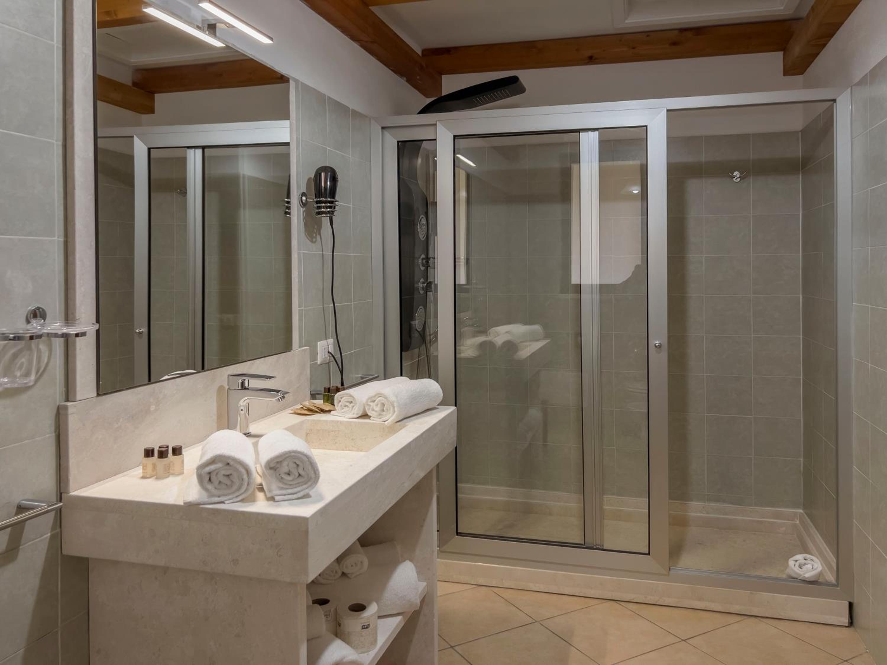 Suite with Private Pool photo 2