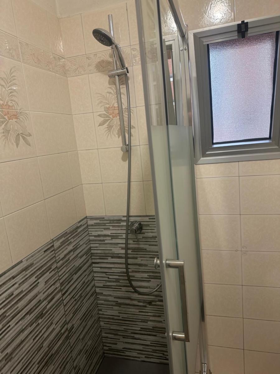 Standard Double Room with Shared Bathroom