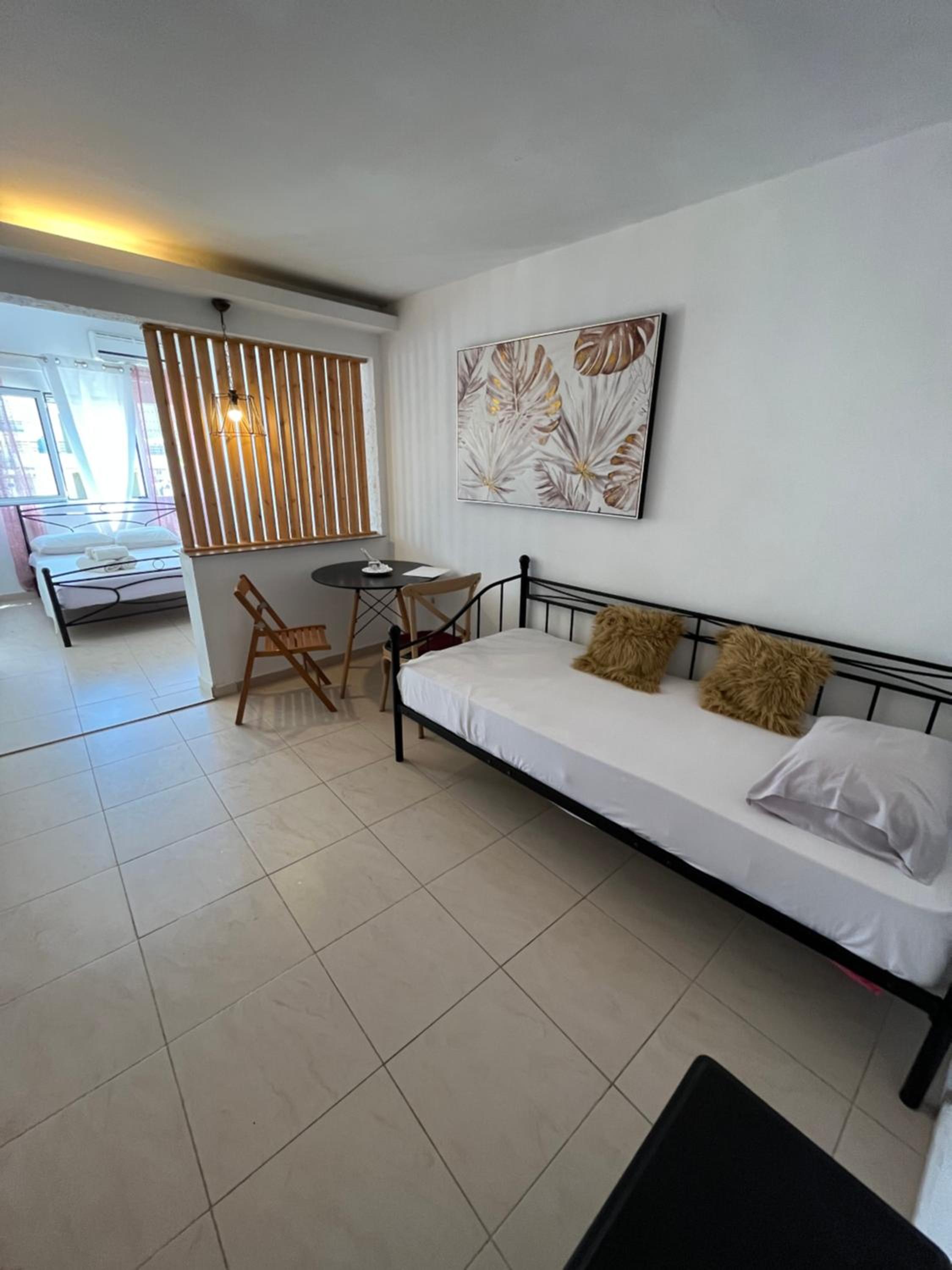 Apartment with Terrace - Photo 16
