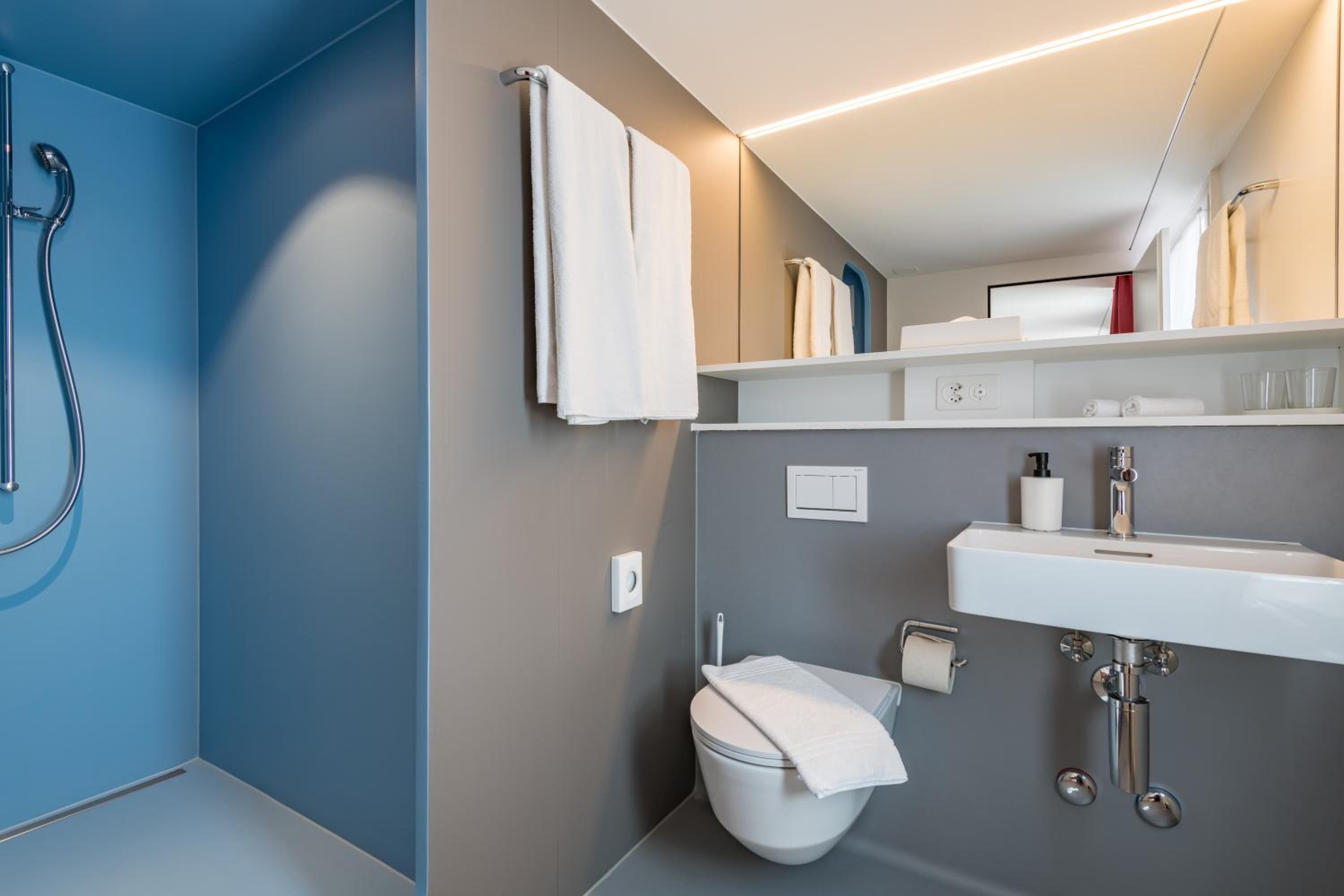 Familiy Room with Kitchenette - Photo 12