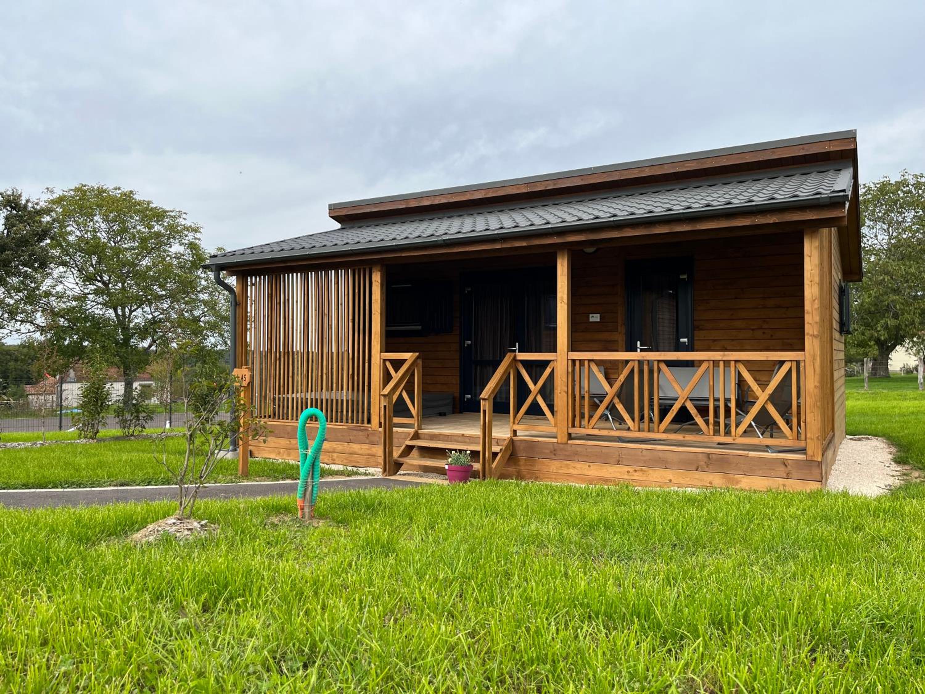 Two-Bedroom Chalet - Photo 3