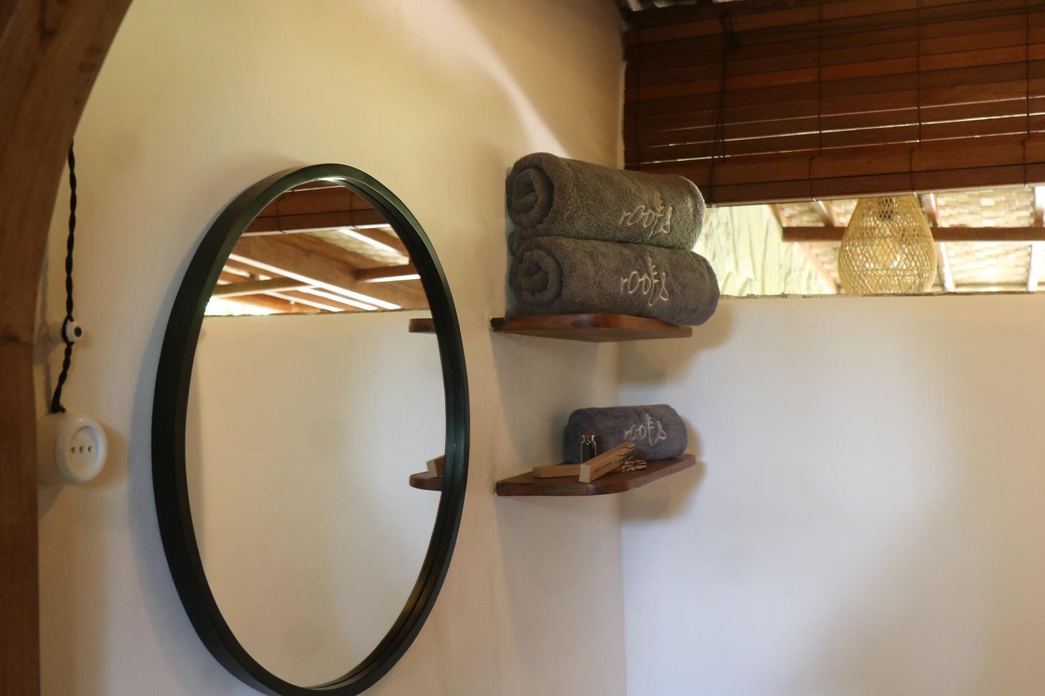 Deluxe King Suite - Photo 14