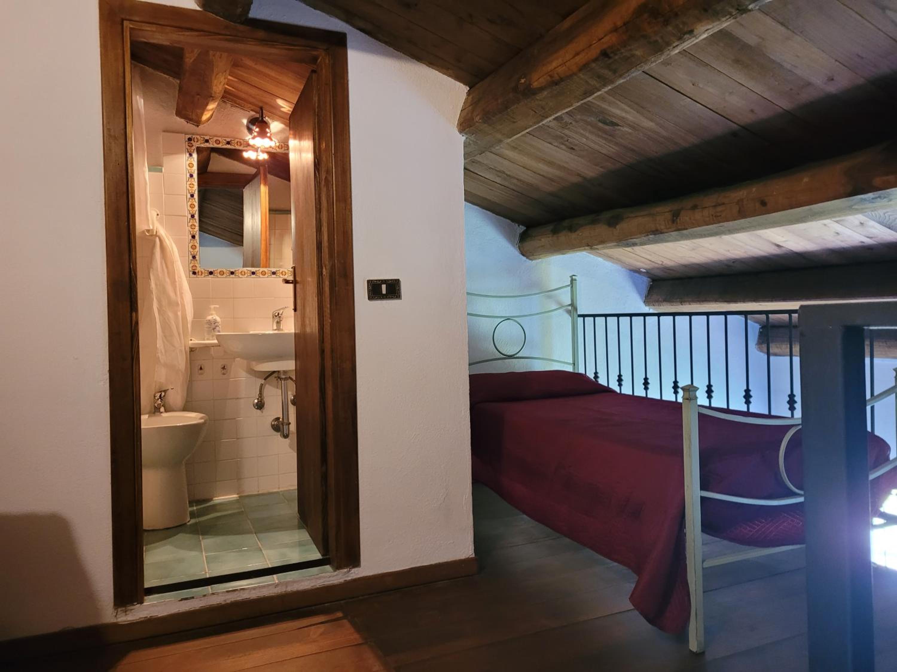 One-Bedroom House photo 3