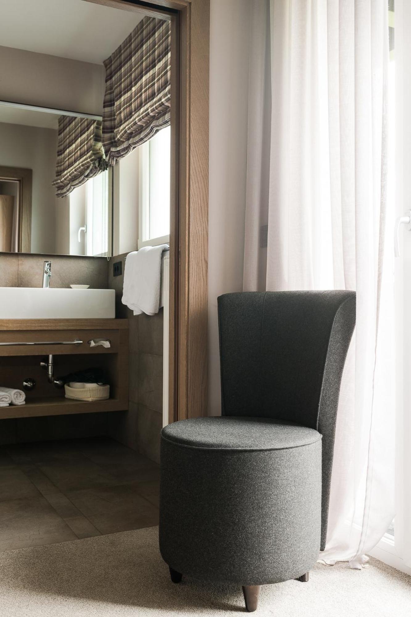 Standard Double Room - Photo 6
