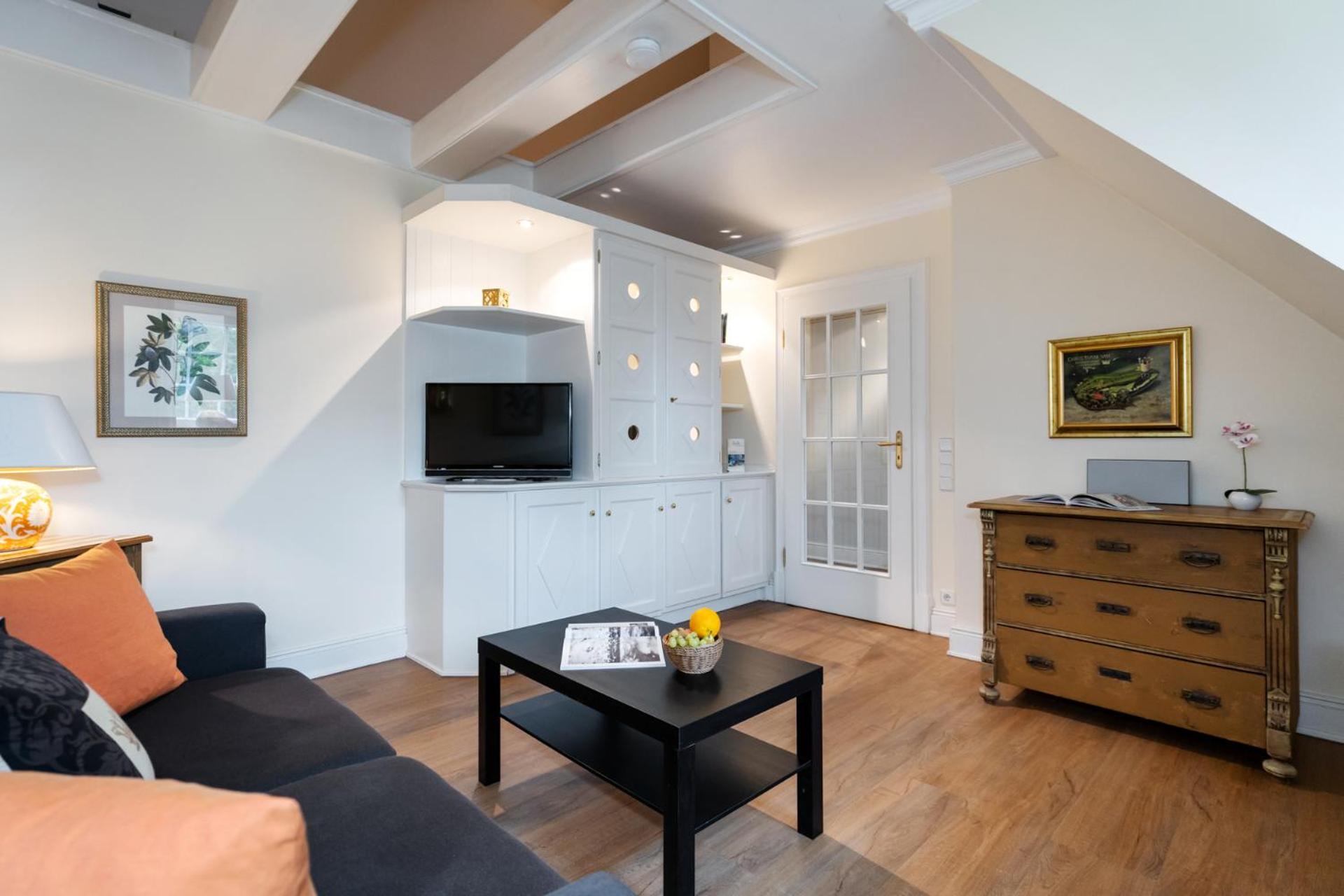 Suite - Photo 4