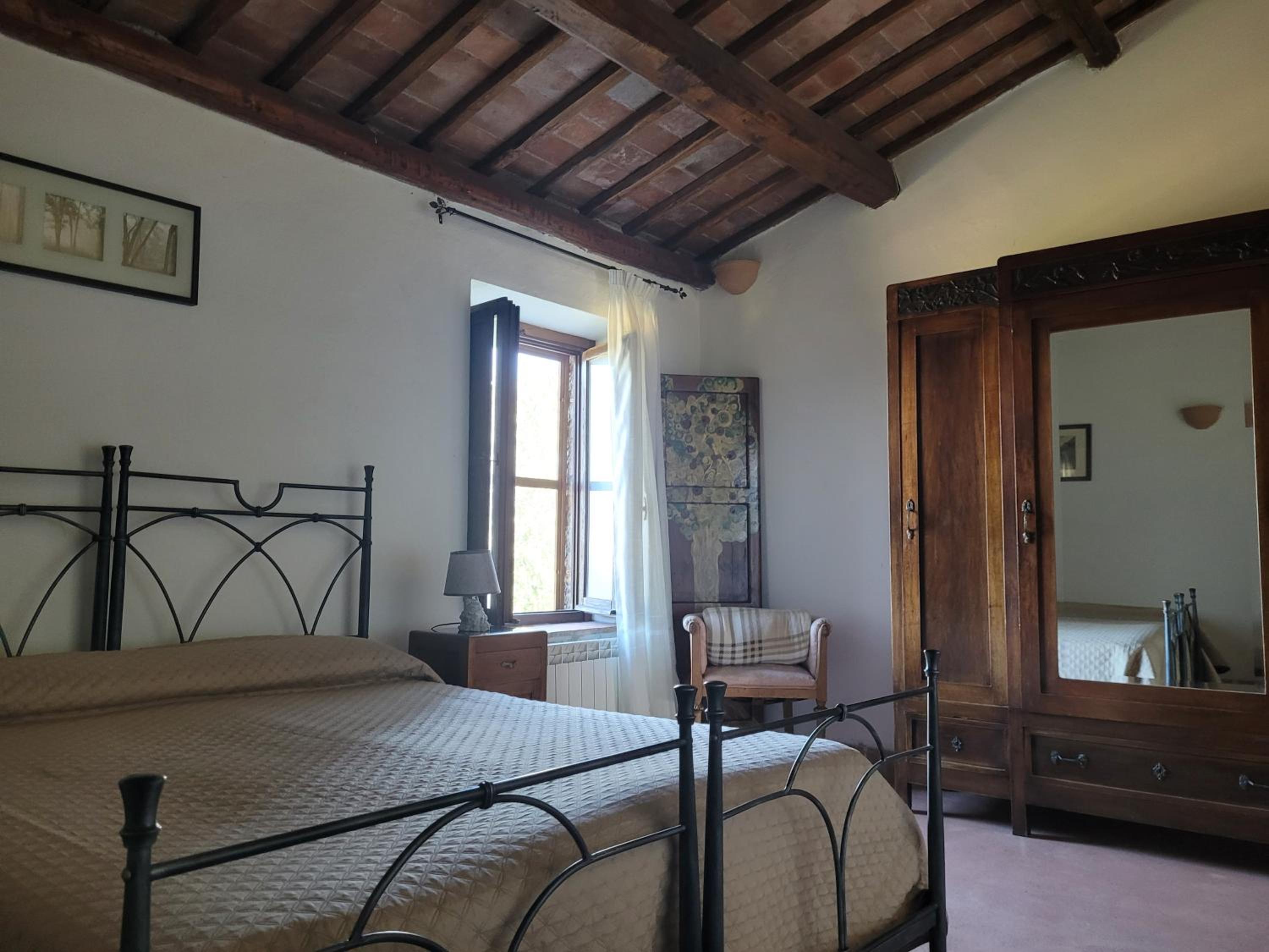 Two-Bedroom House - Photo 10