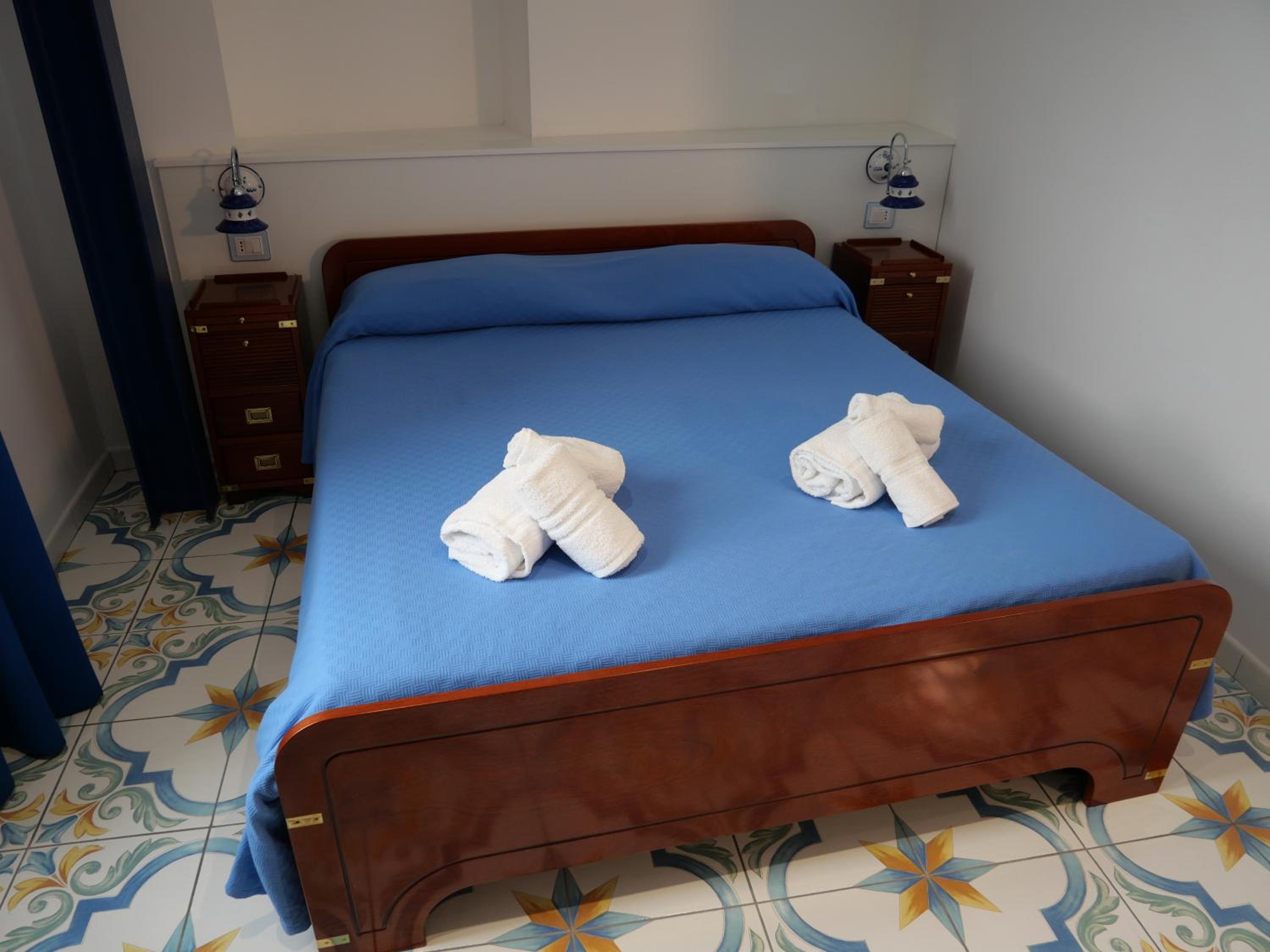 Superior Double or Twin Room with Sea View photo 3