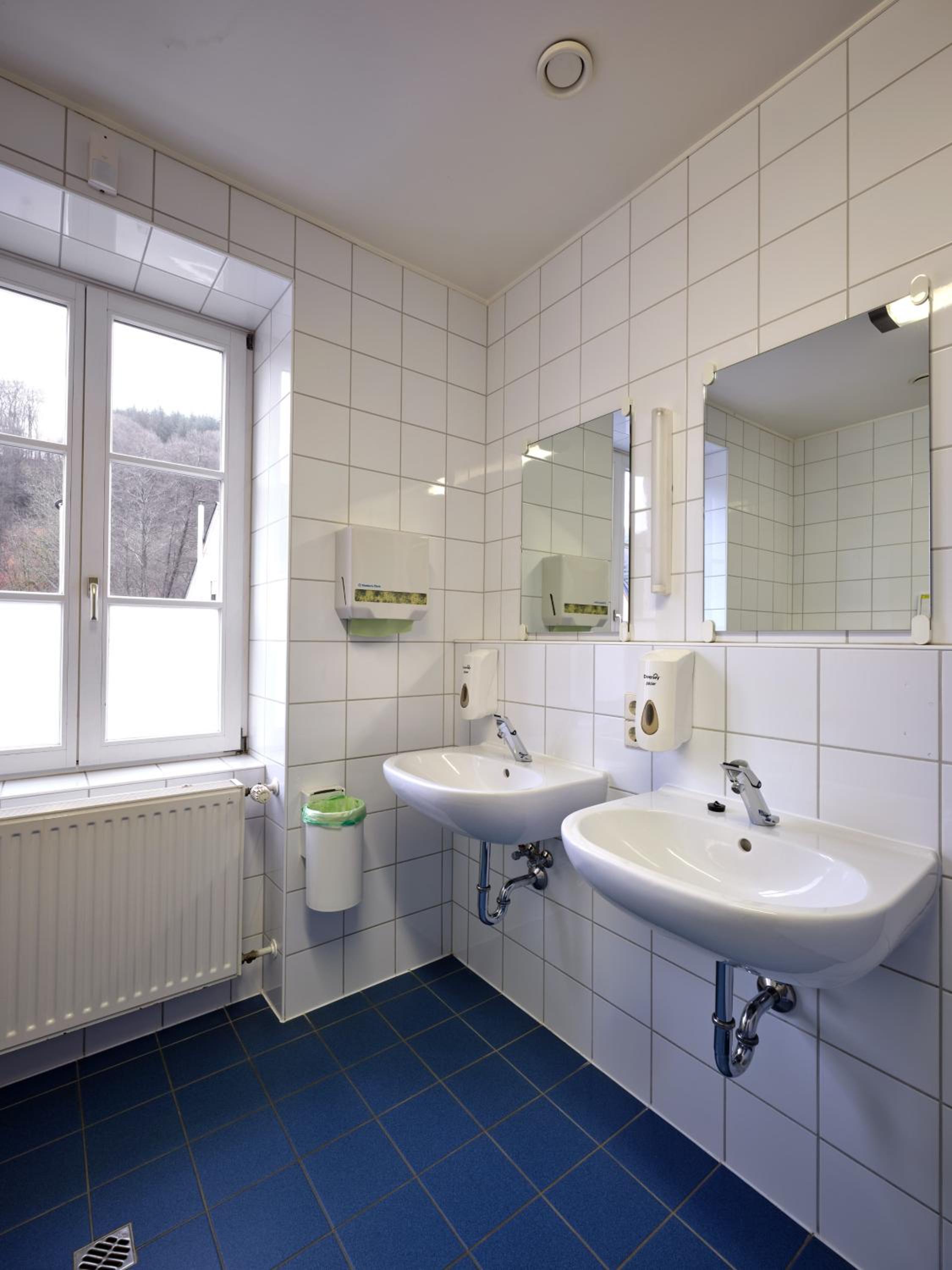 Double or Twin Room with Shared Bathroom photo 3