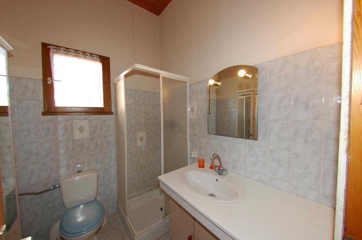 Two-Bedroom Apartment photo 2
