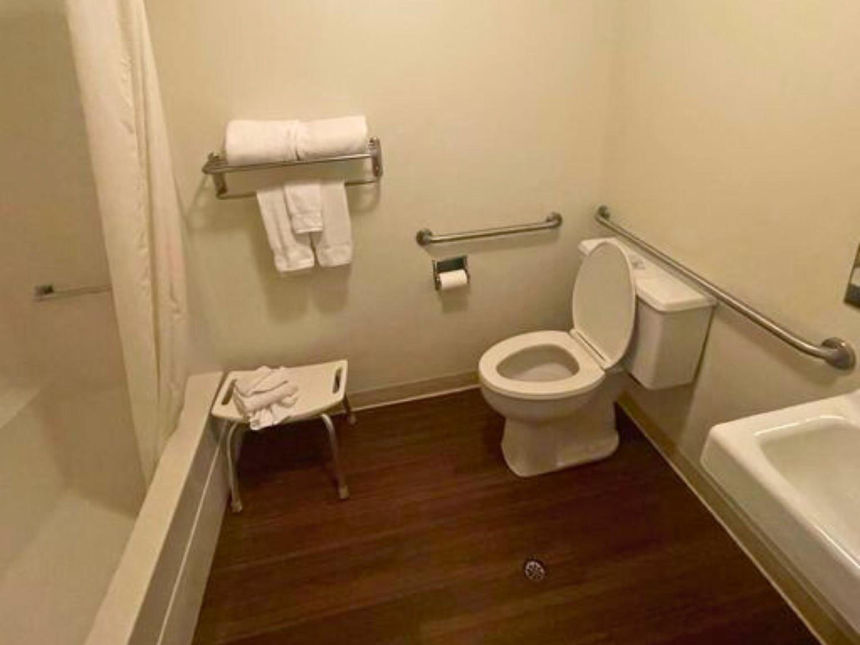 Standard Queen Room - Photo 3