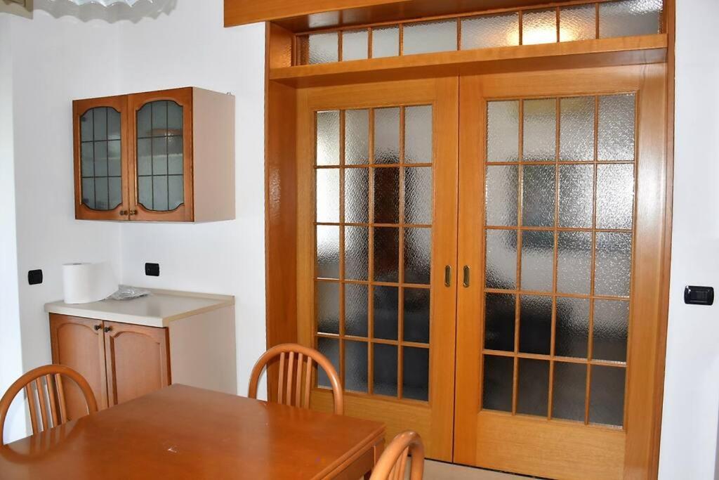 Apartment with Balcony photo 3