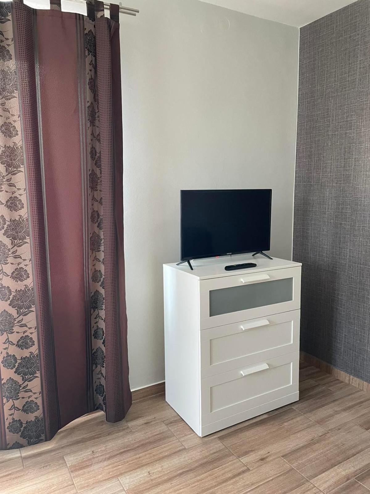 Double or Twin Room photo 3