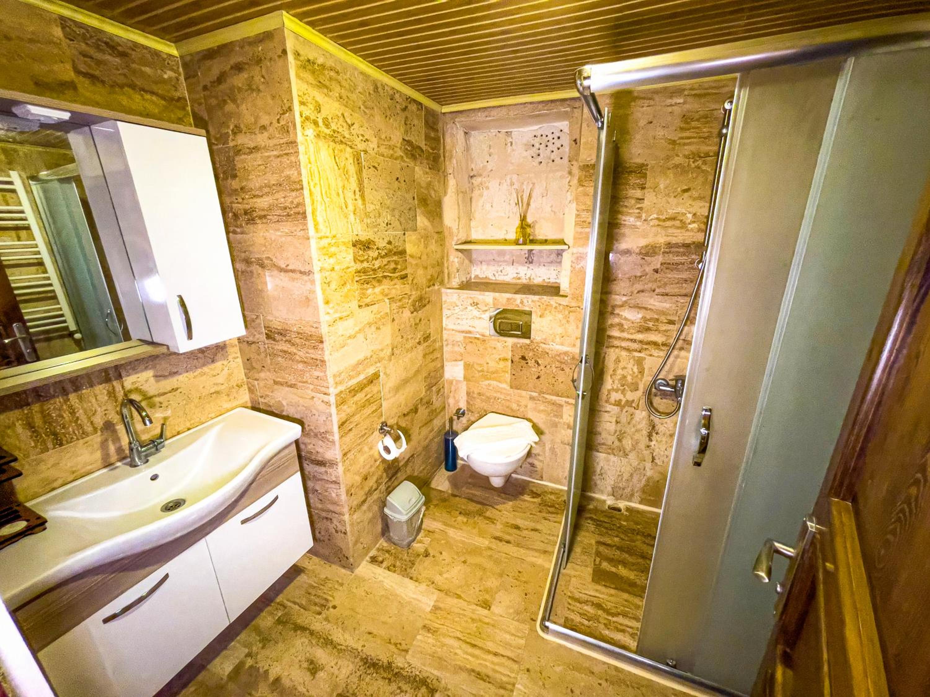 Deluxe Double Room - Photo 6
