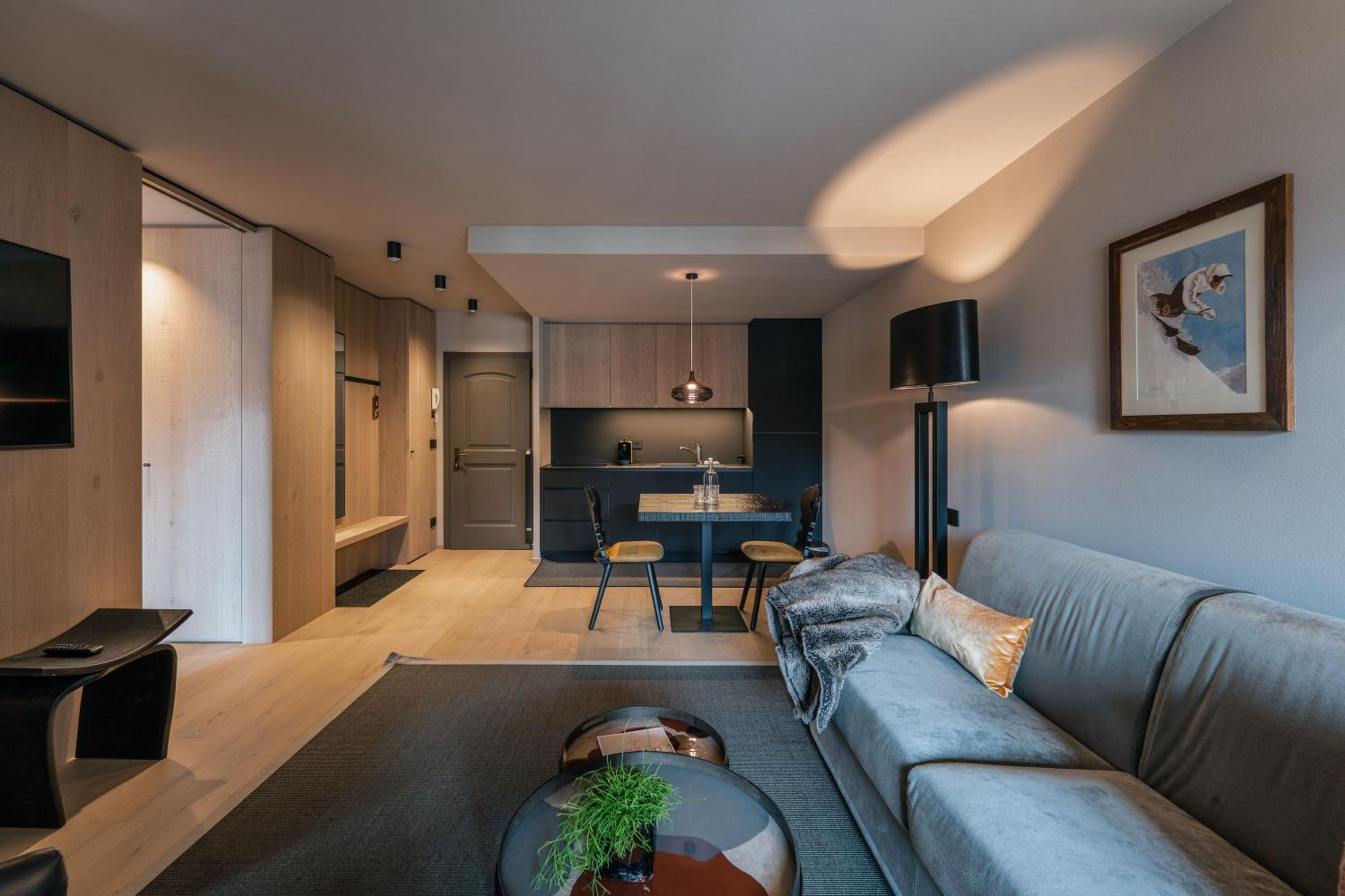 Suite with Mountain View