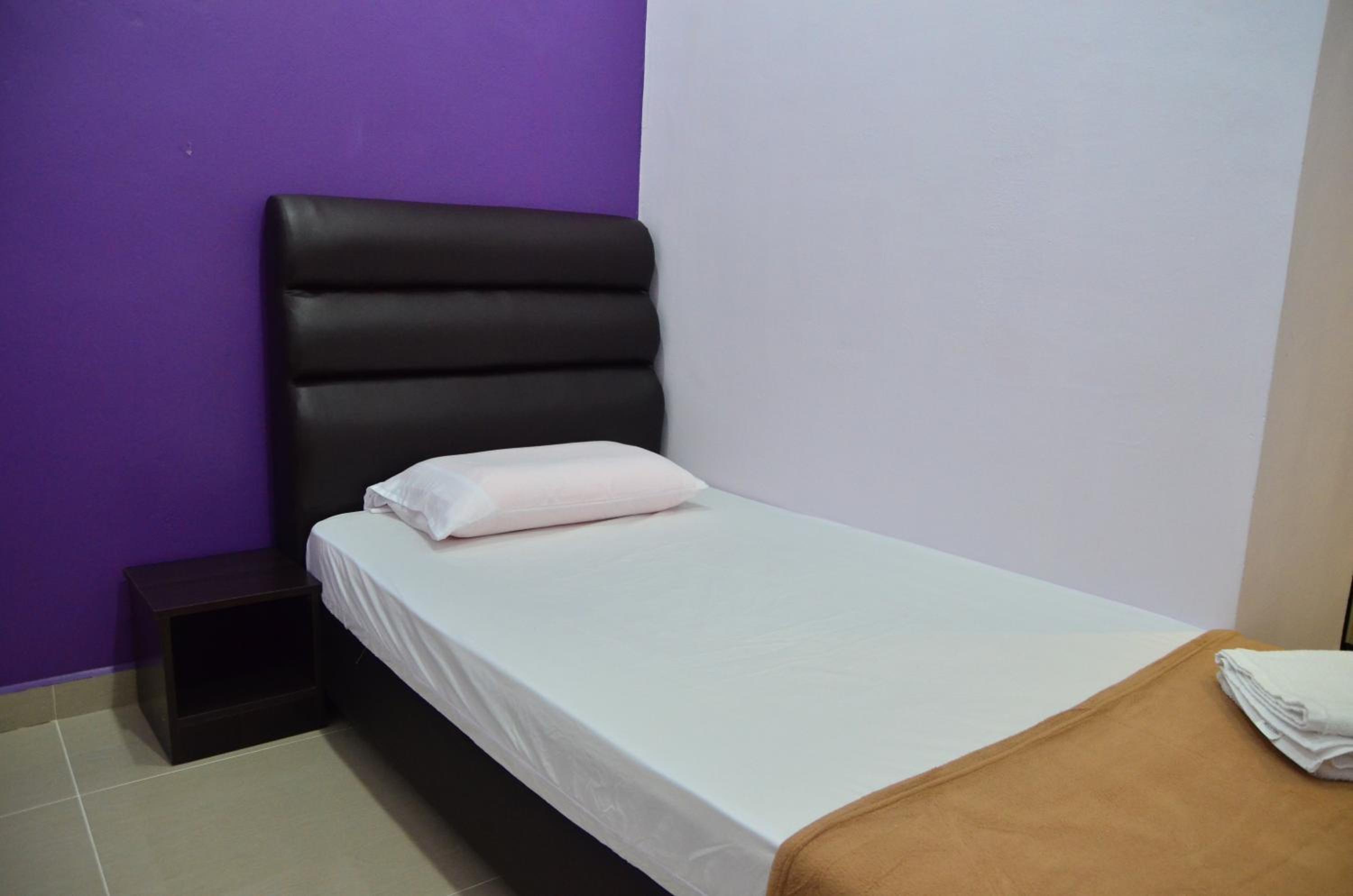 Budget Single Room photo 2