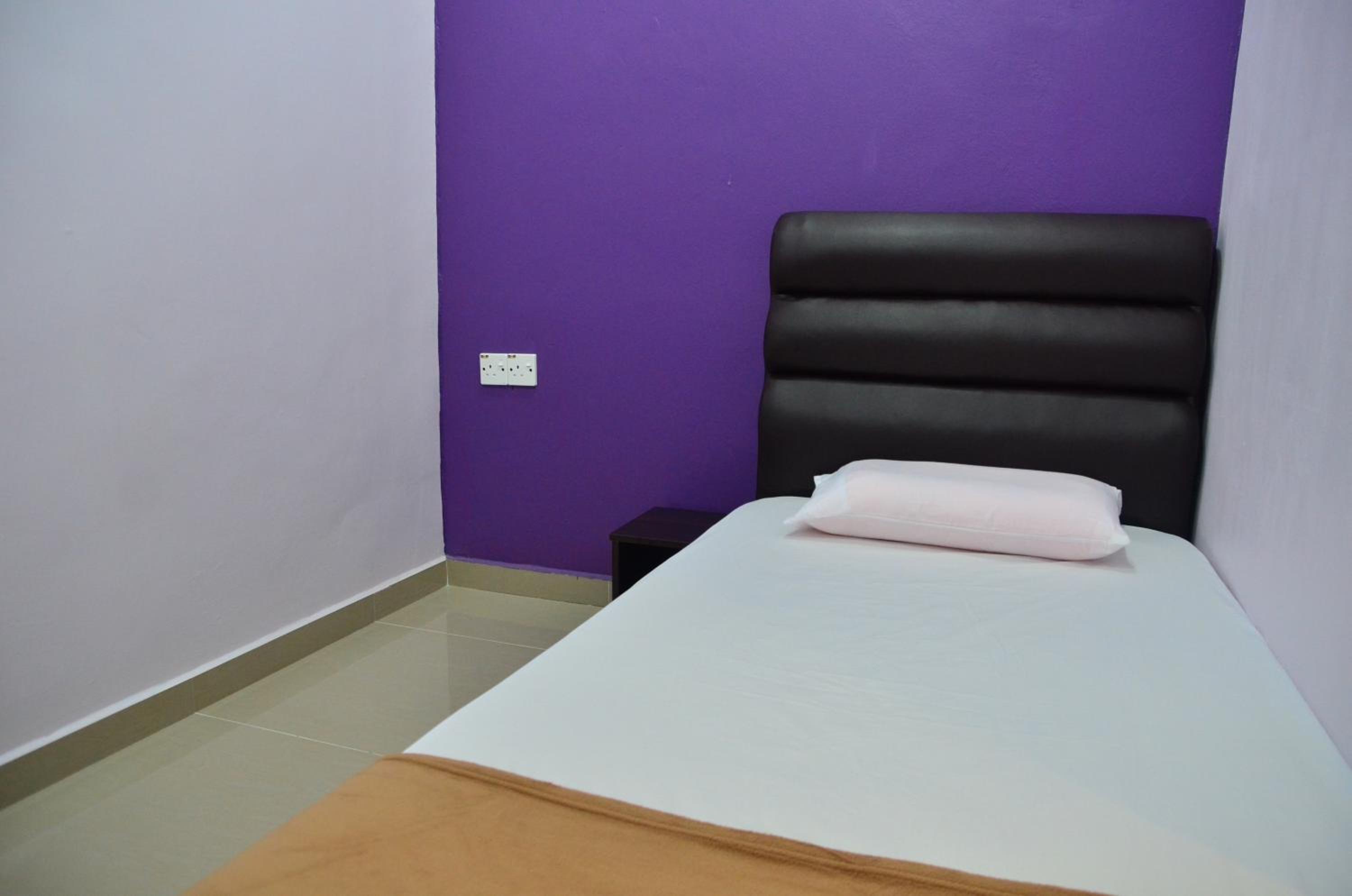 Budget Single Room photo 3