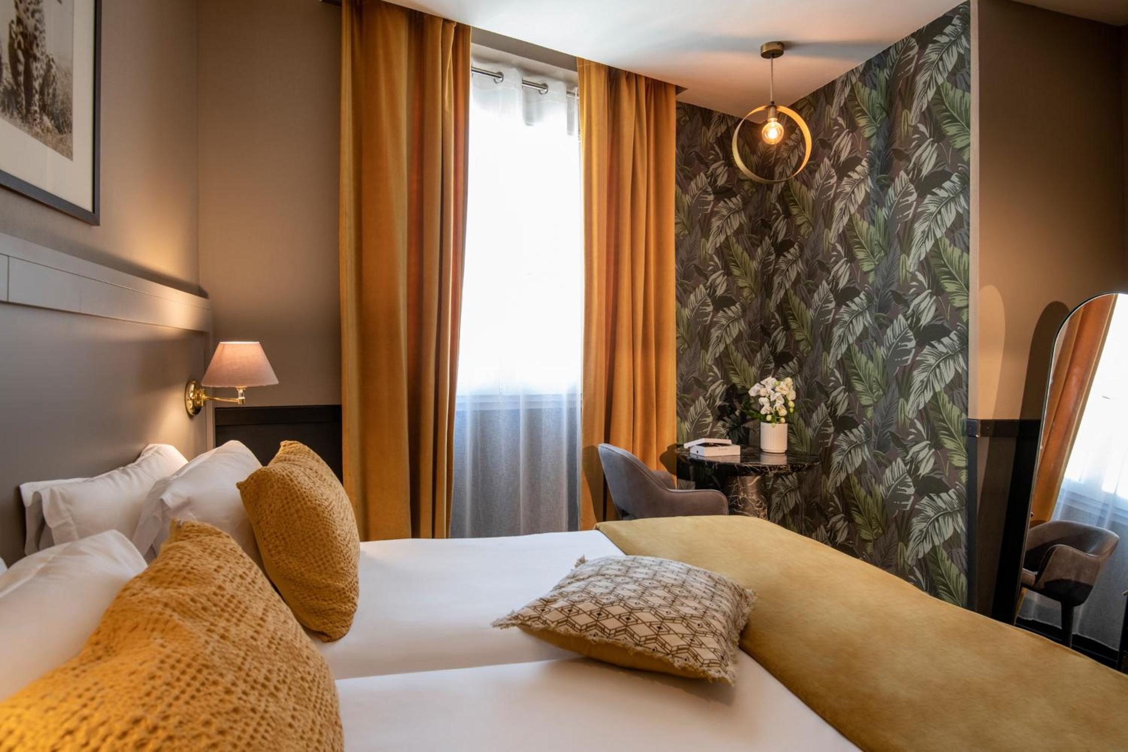 Deluxe Twin Room photo 1