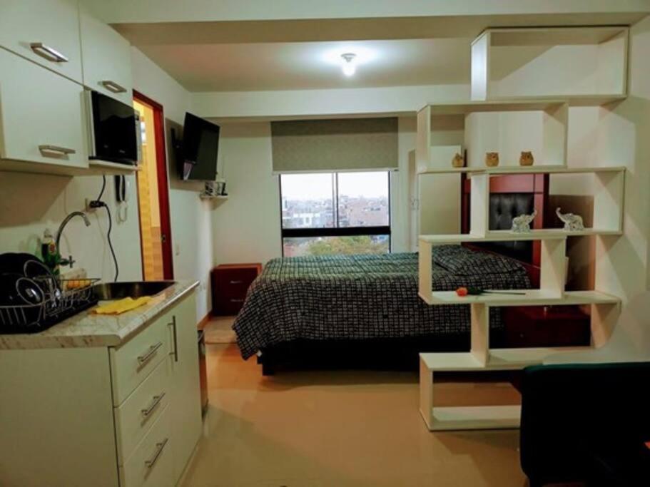 One-Bedroom Apartment photo 1