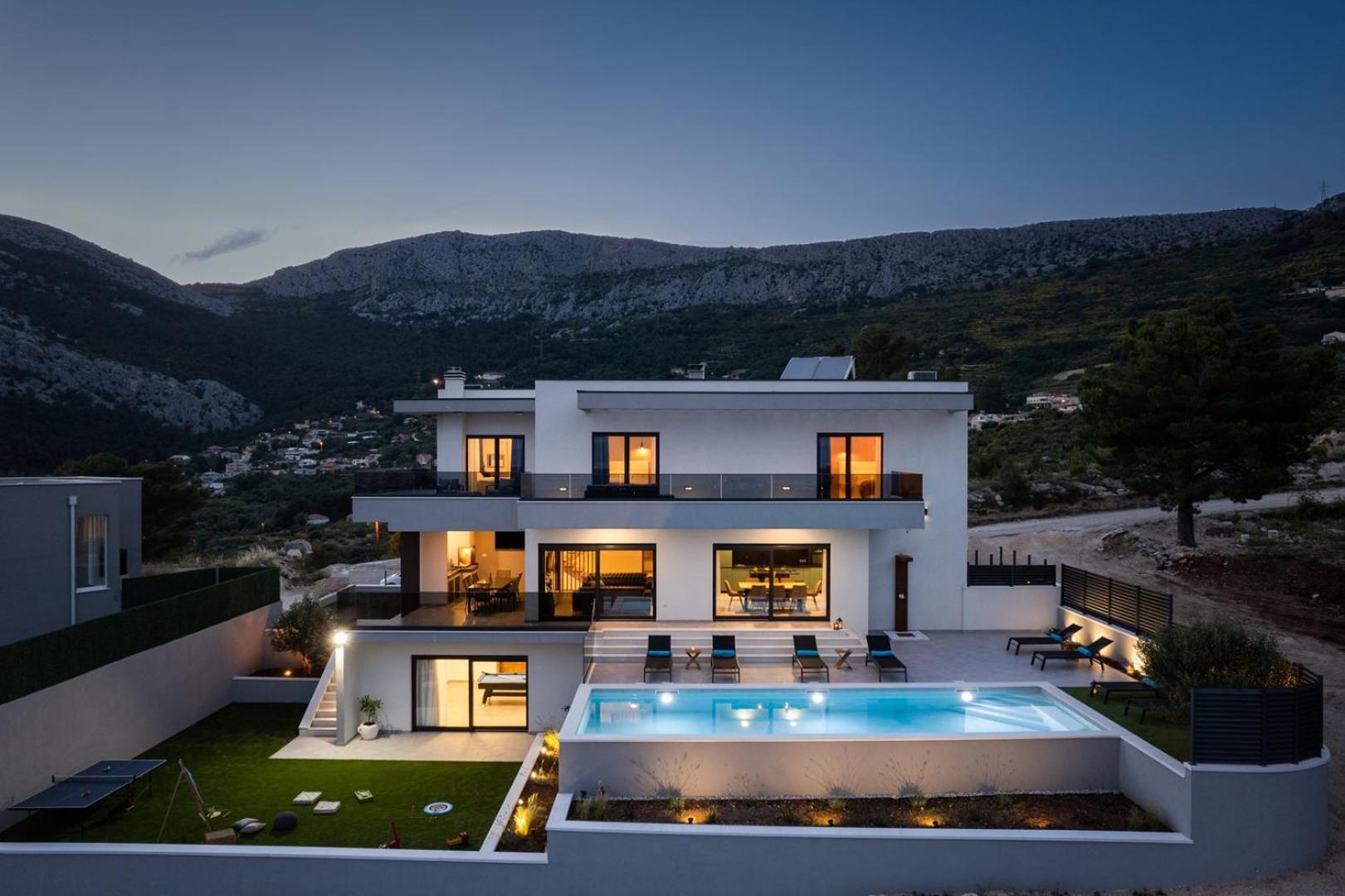 Villa with Private Pool photo 3