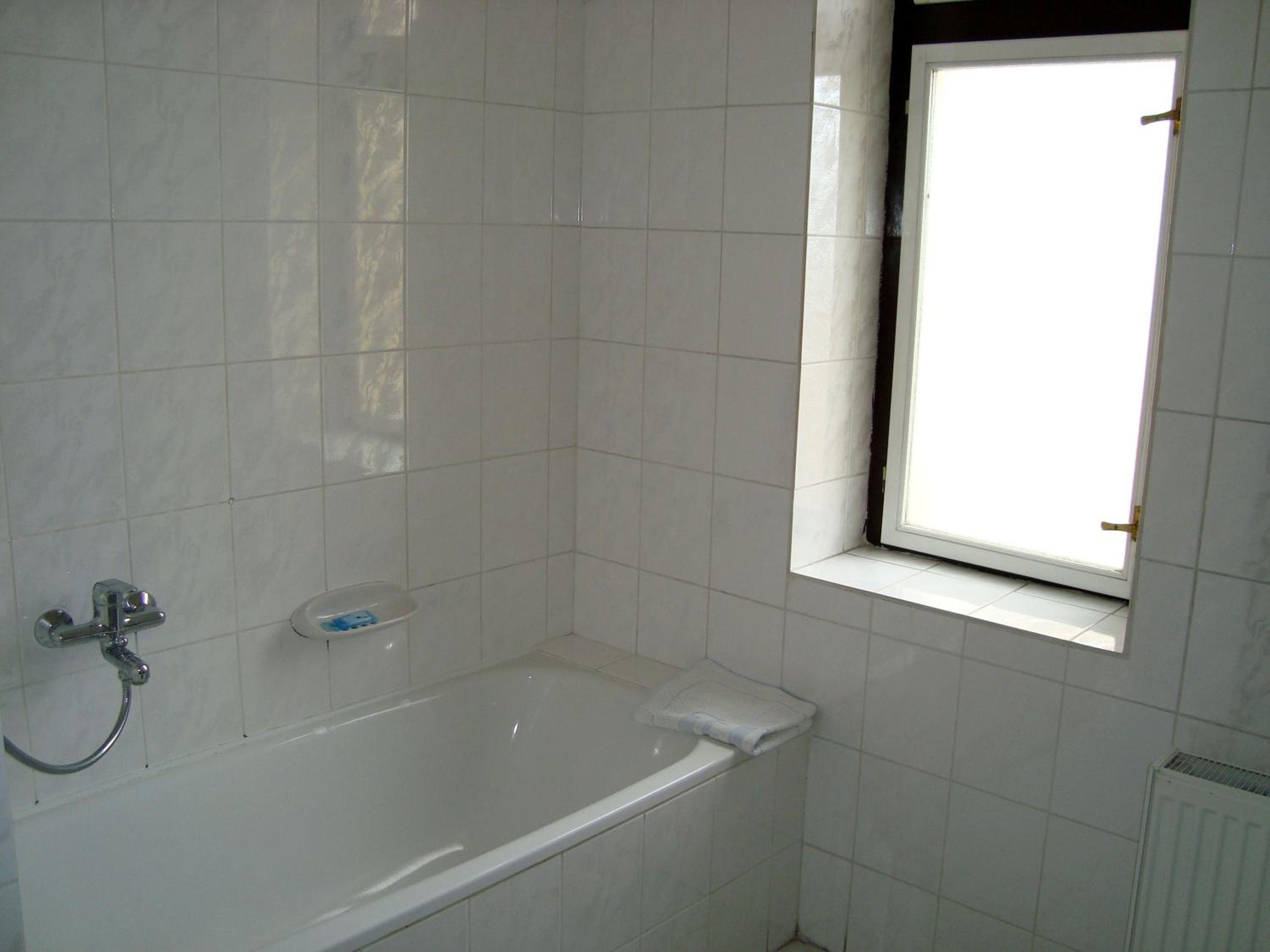 Standard Double Suite - Photo 8