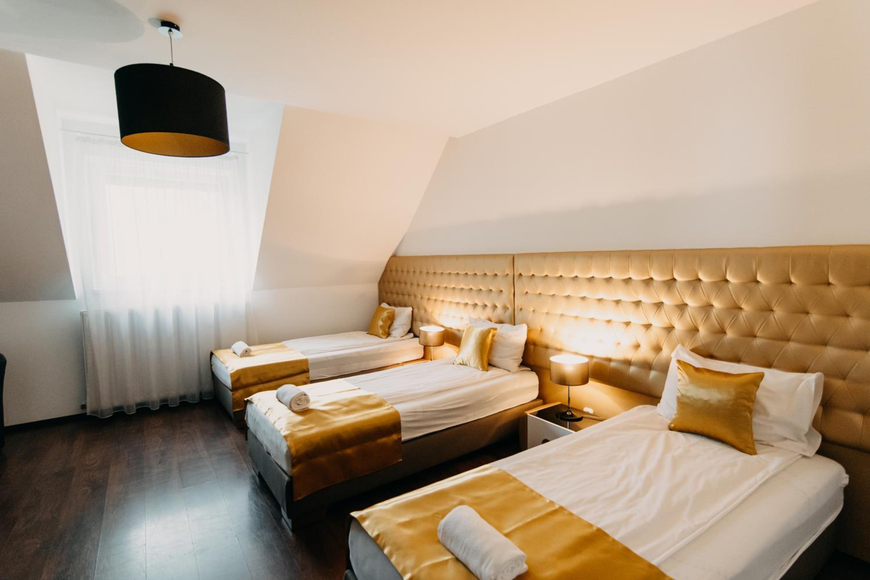Superior Triple Room - Photo 17