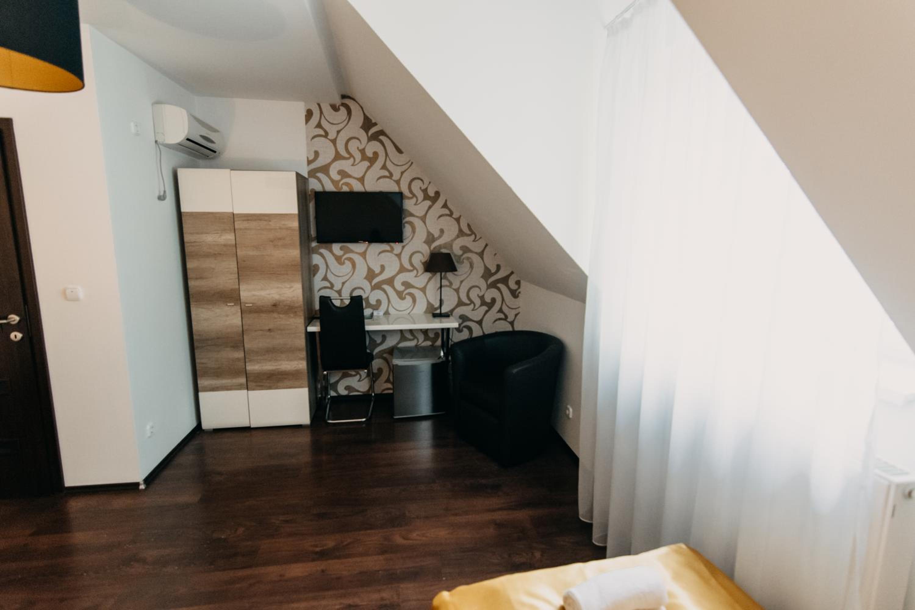 Superior Triple Room - Photo 13
