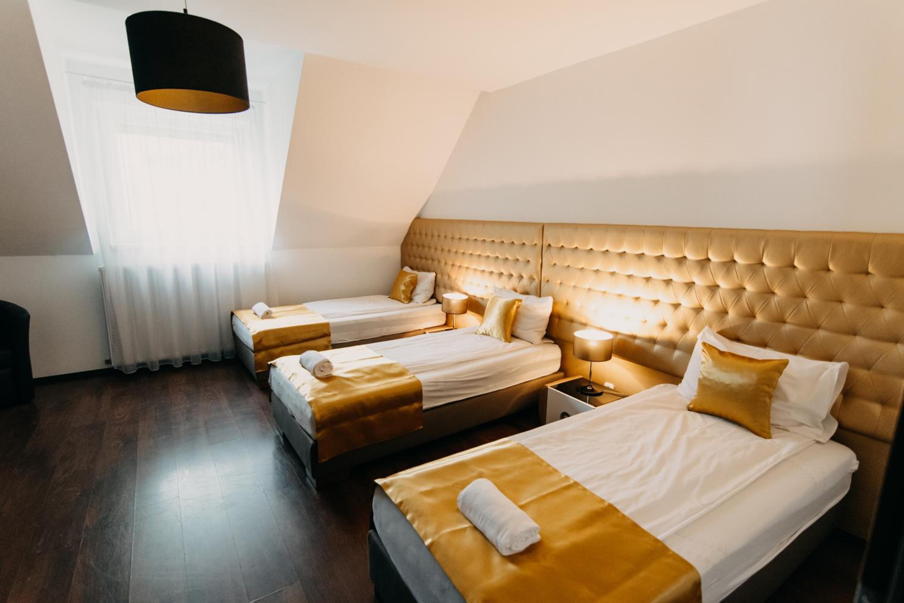 Superior Triple Room - Photo 12