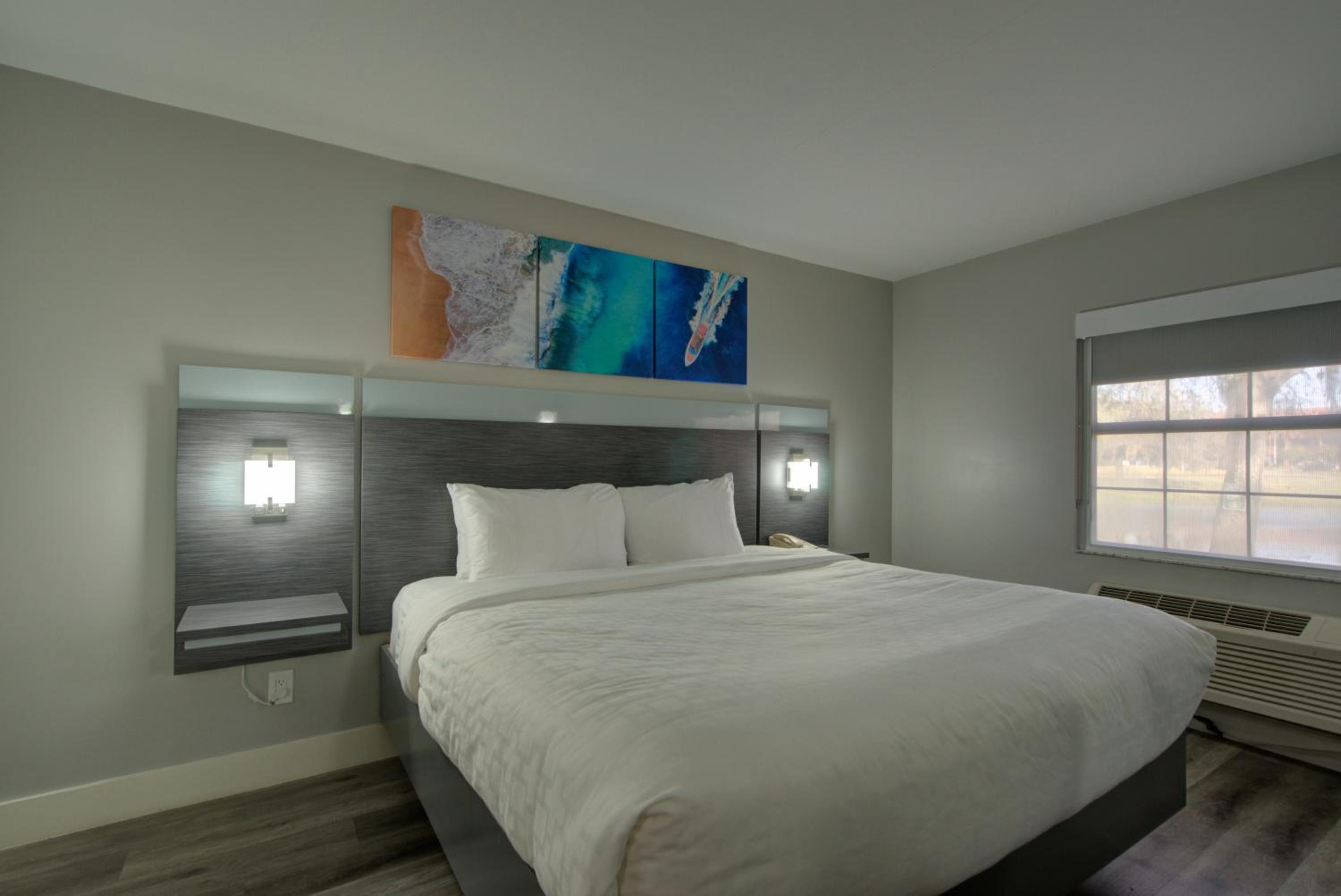 King Room - Non-Smoking - First Level - Photo 1