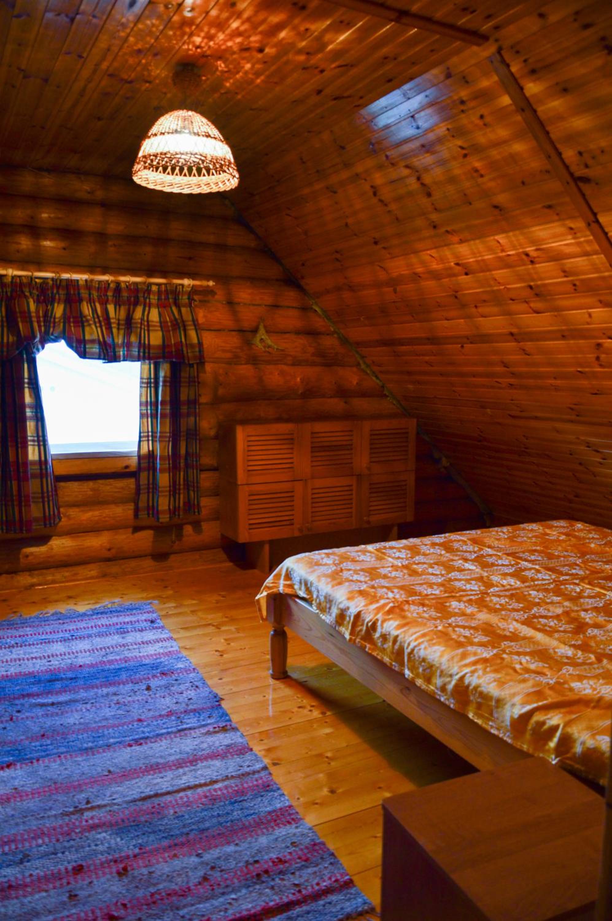 Three-Bedroom House photo 3