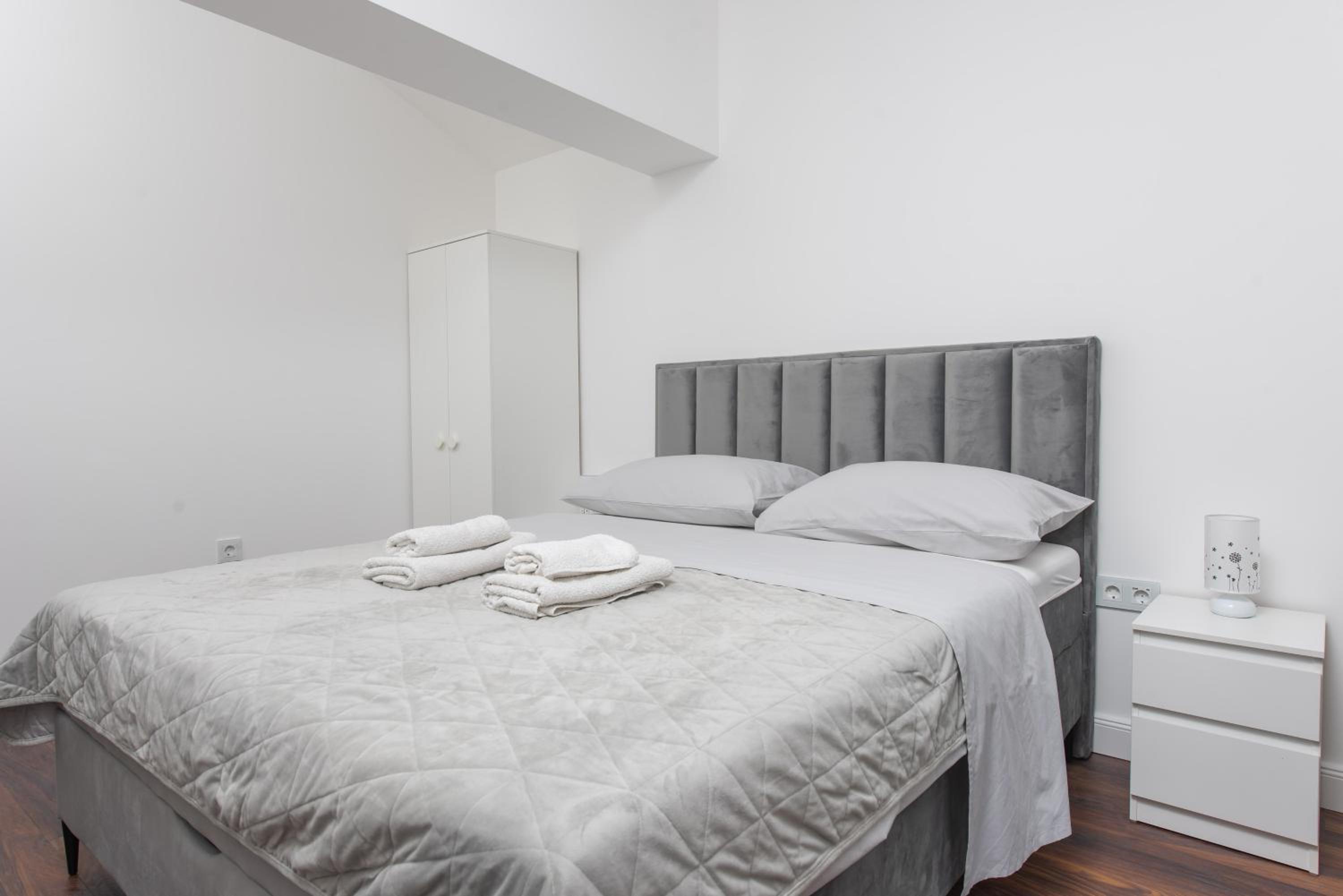 Three-Bedroom Apartment photo 1
