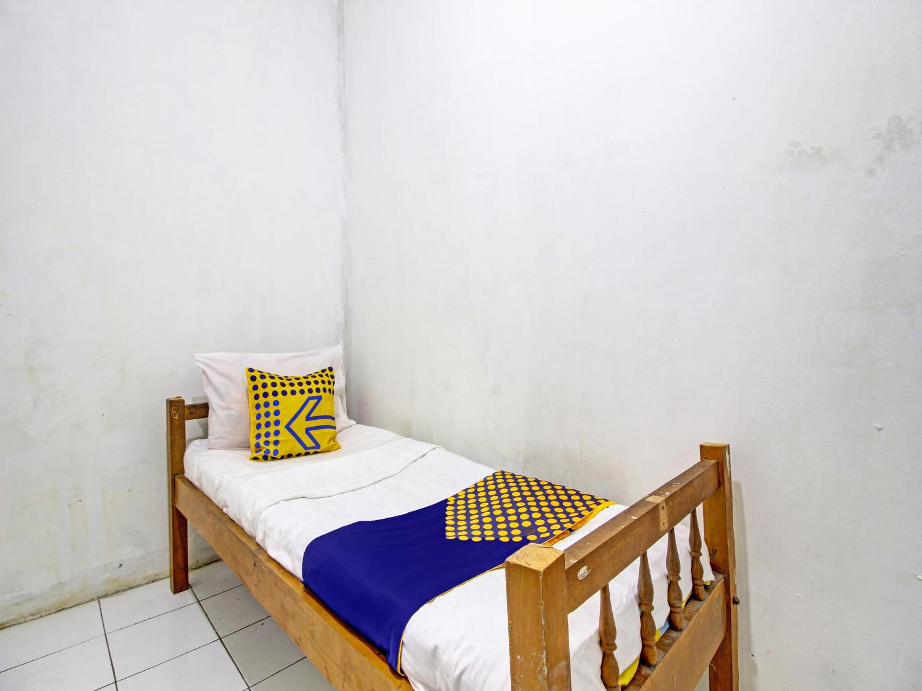 Small Single Room photo 1
