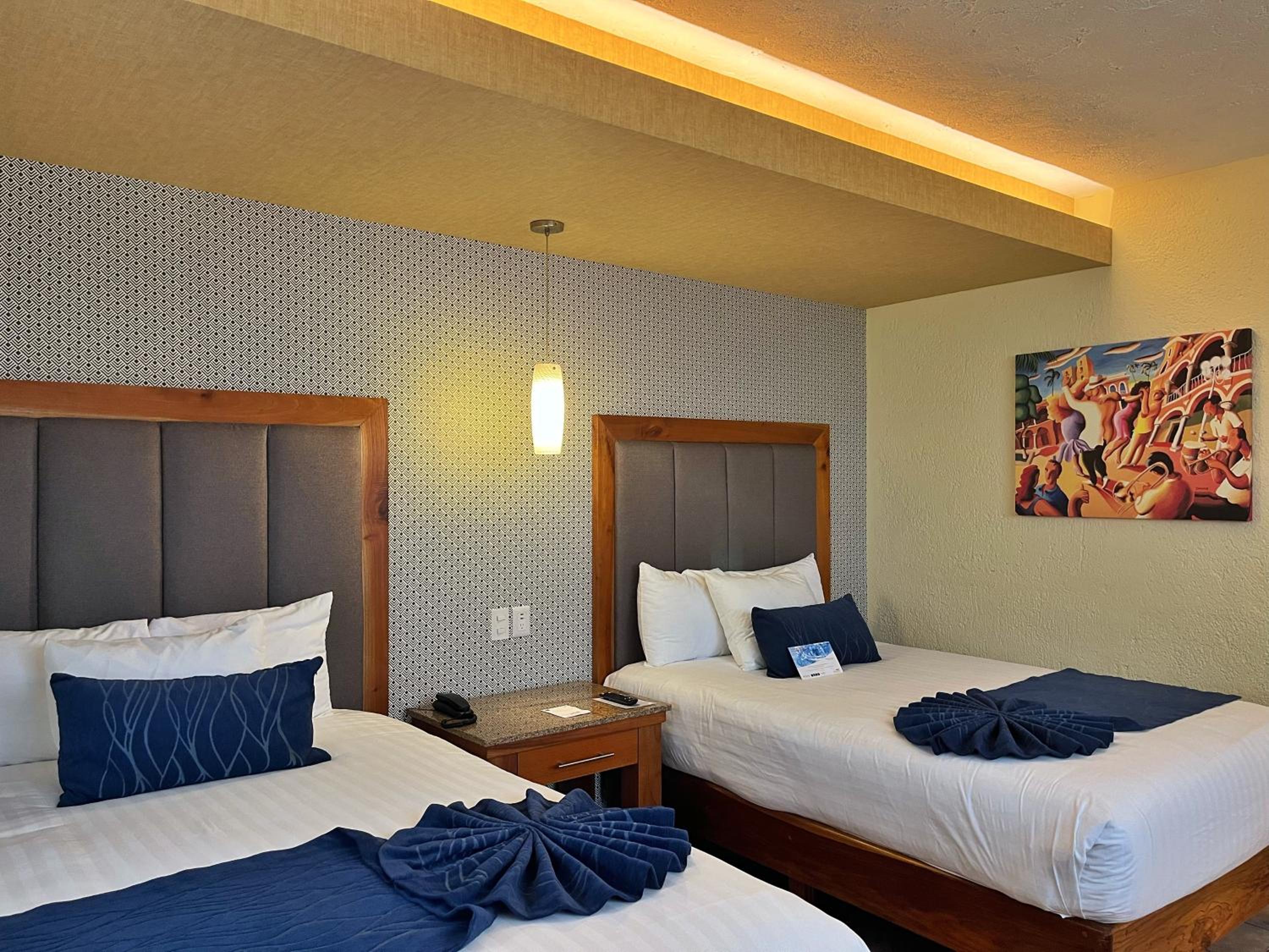 Double Room with Two Double Beds - Photo 6
