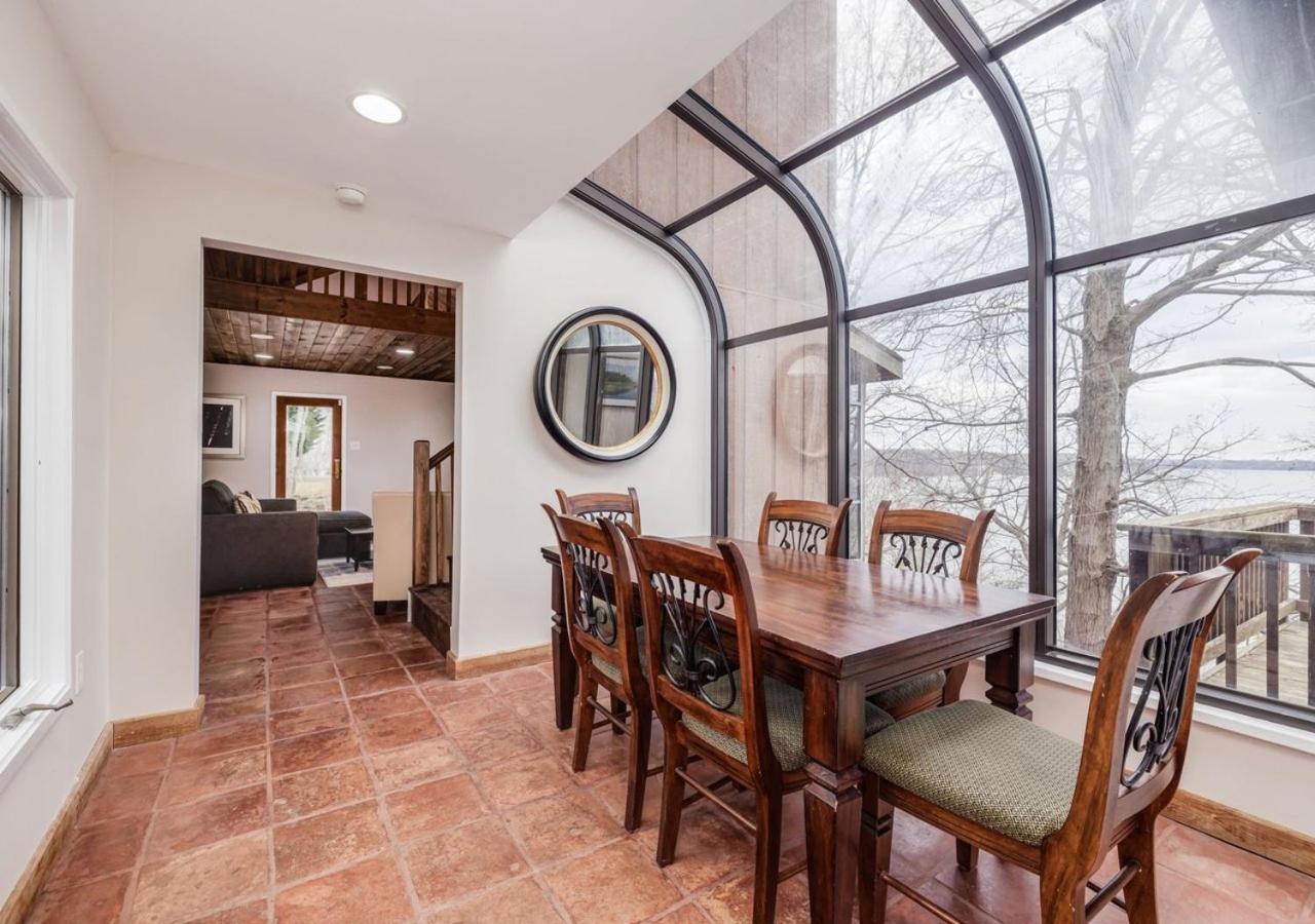 Two-Bedroom House photo 3