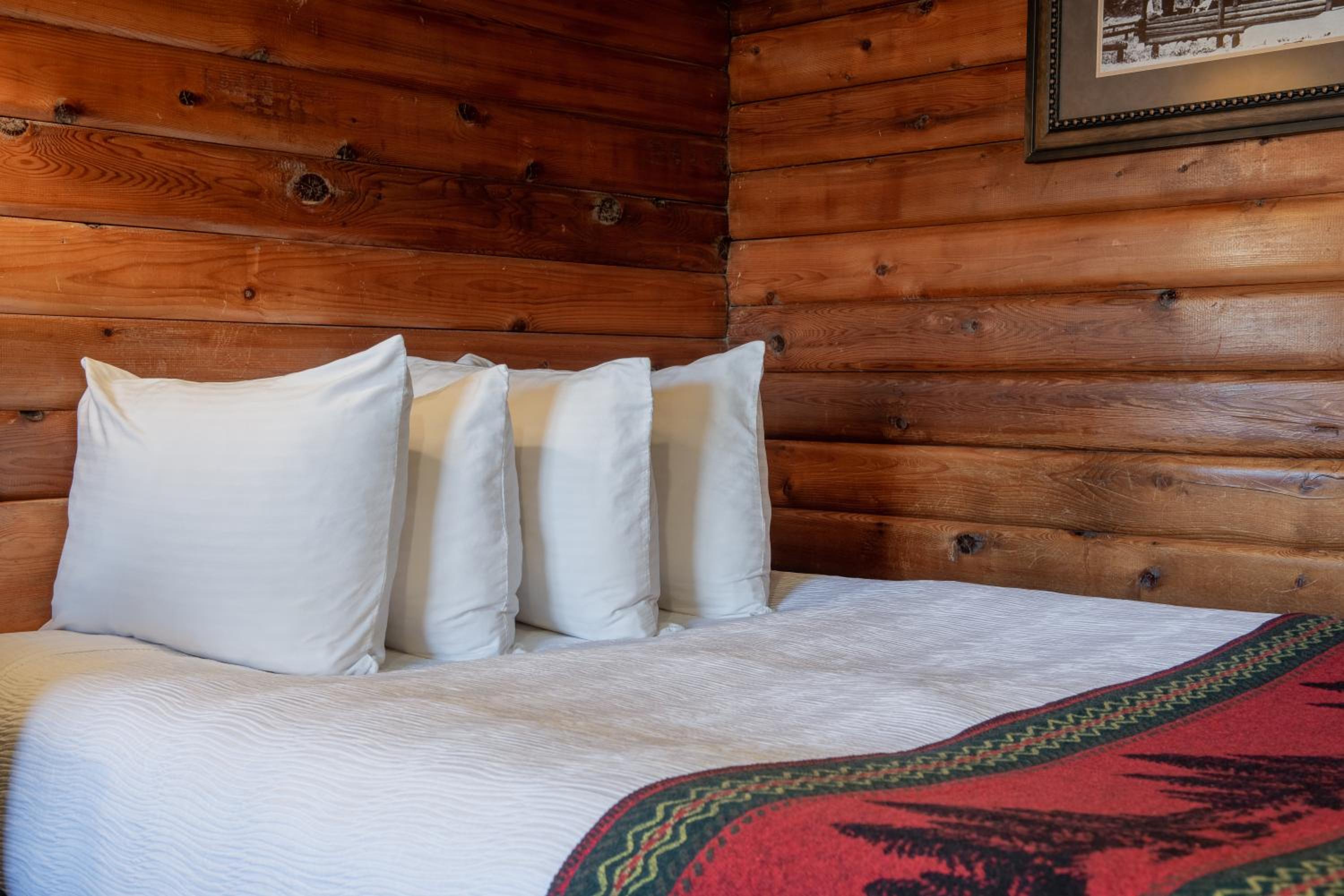 Deluxe King Room photo 2
