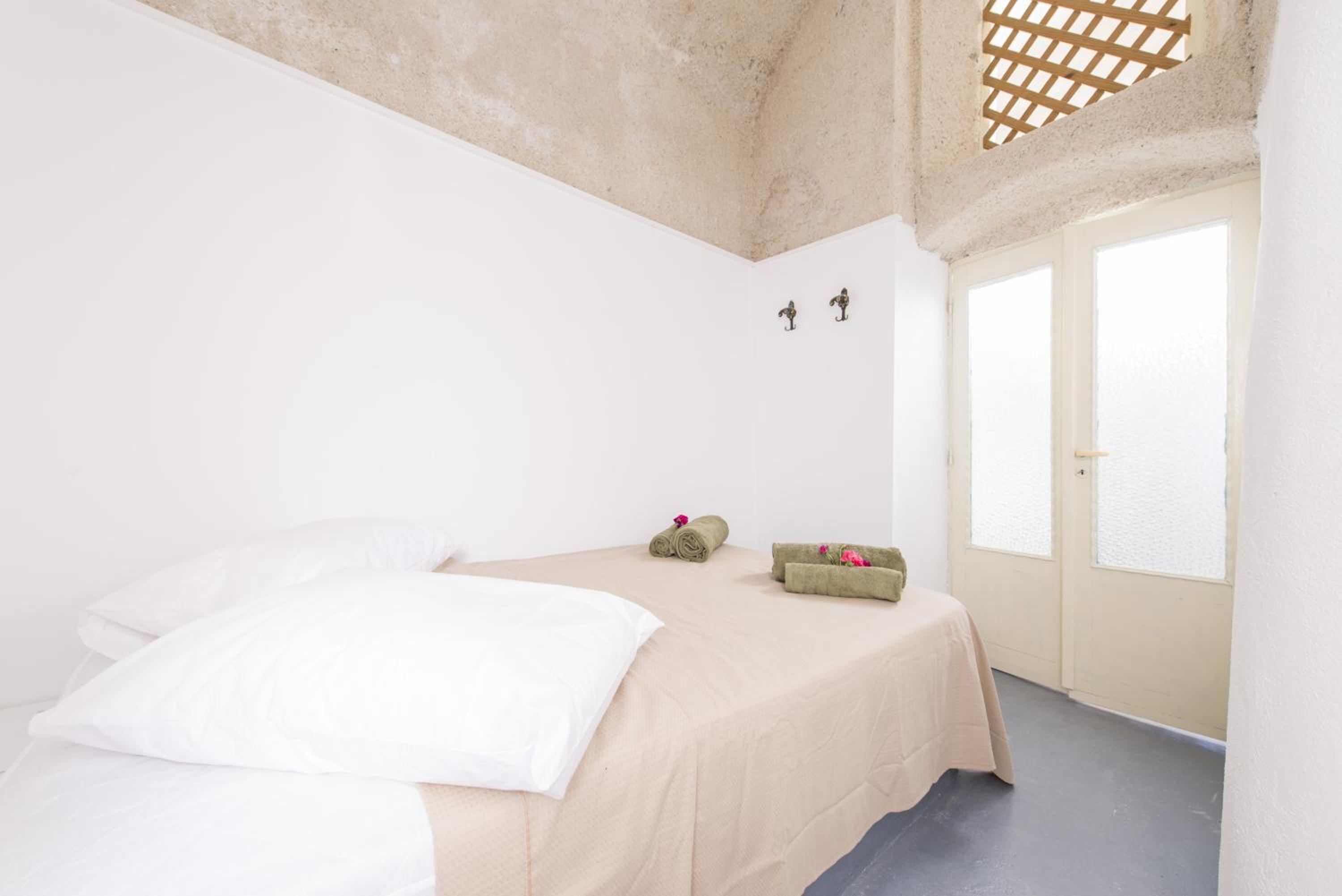 Cave House Efterpi photo 3