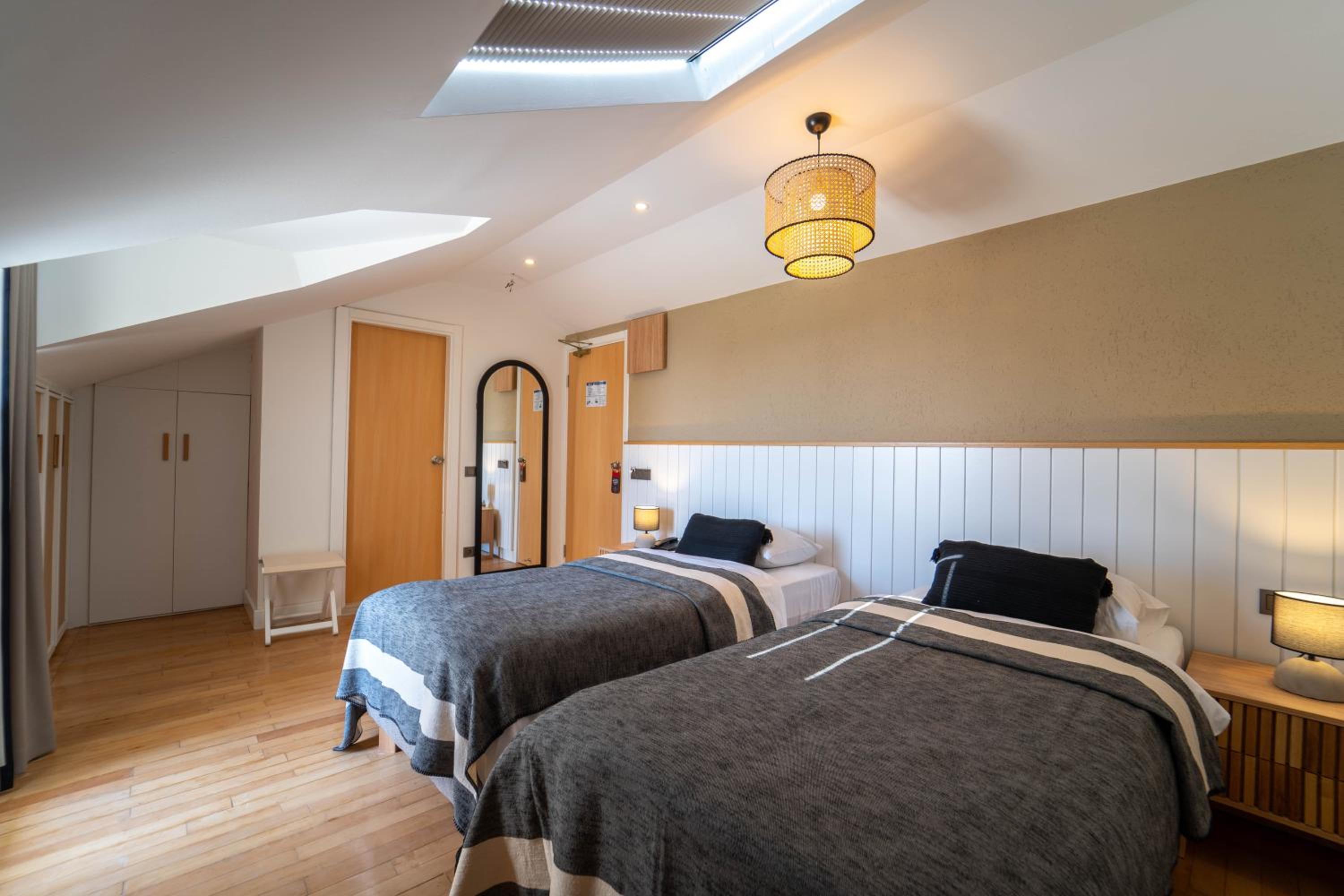 Standard Twin Room