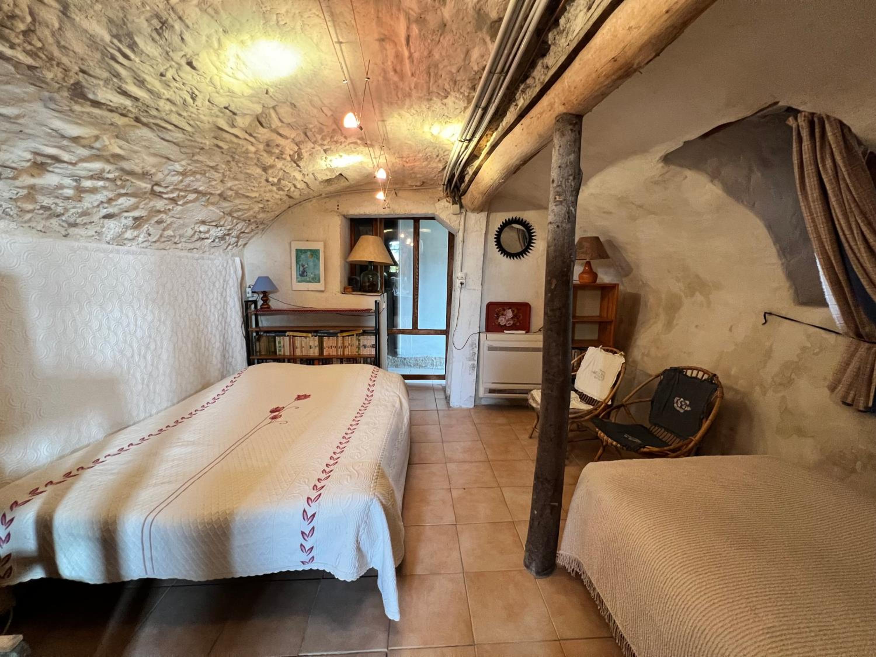One-Bedroom House photo 2