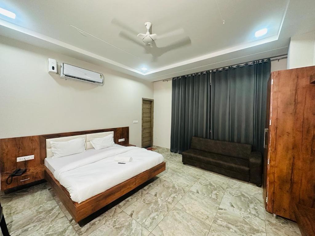 Suite with City View photo 3