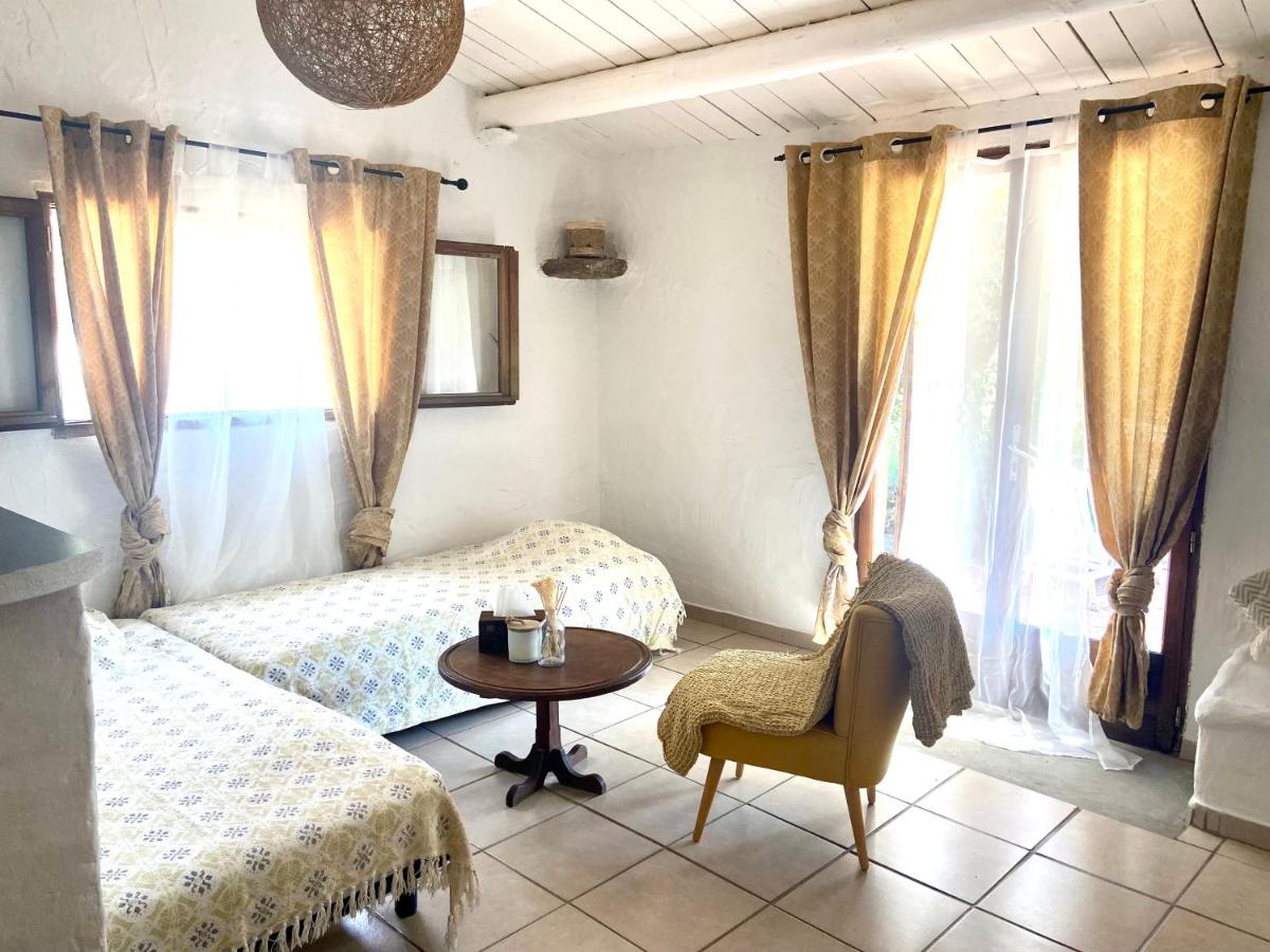 Suite with Garden View - Photo 2