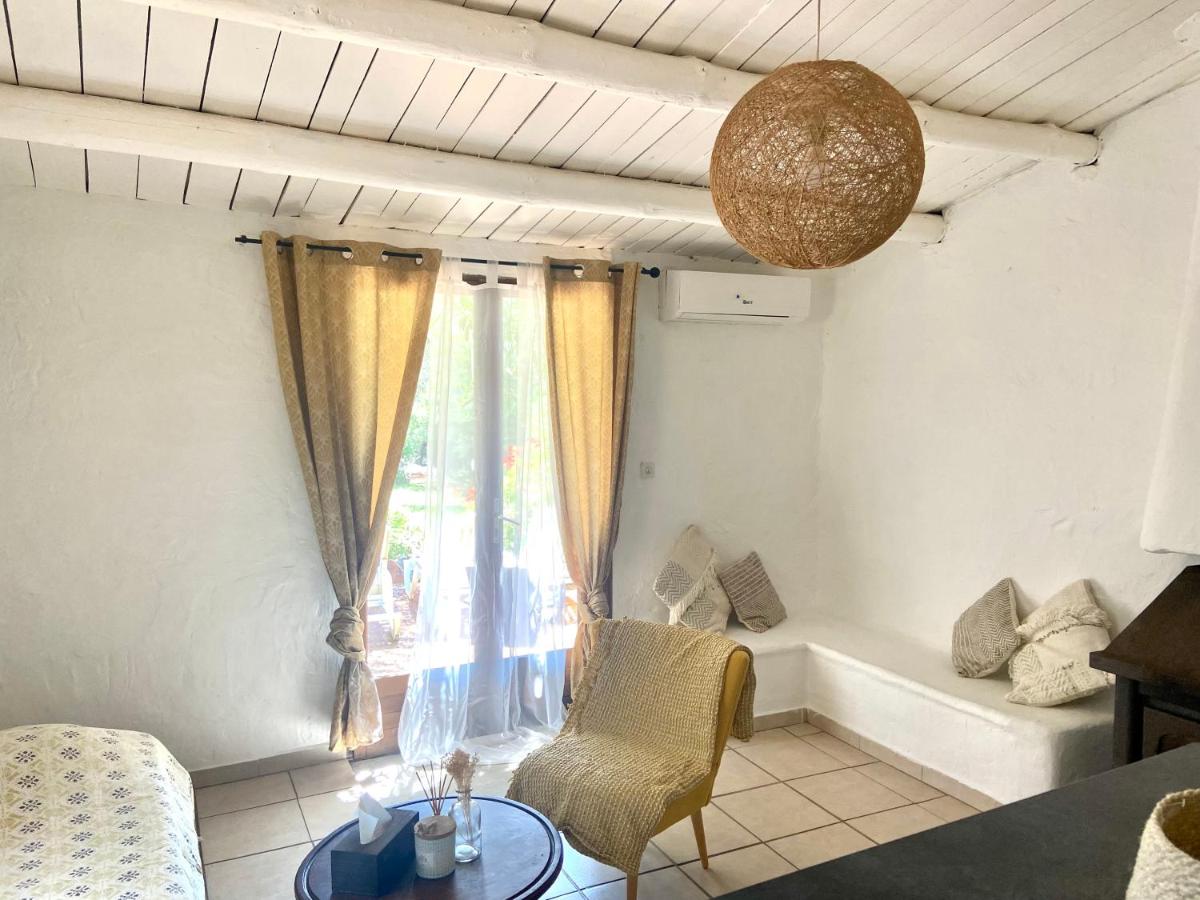 Suite with Garden View - Photo 1