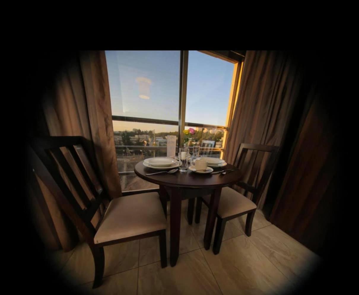 One-Bedroom Apartment - Photo 3